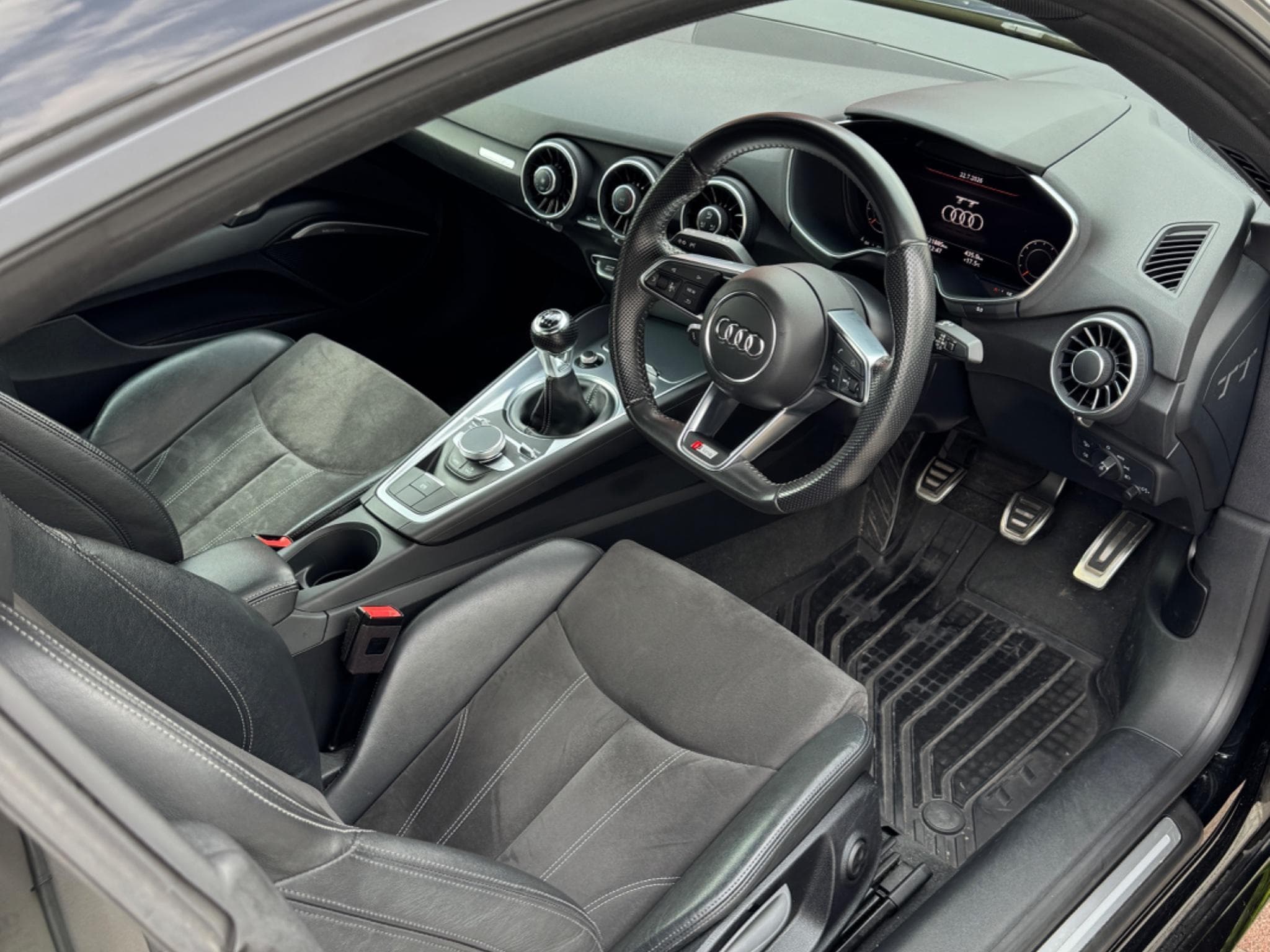 Audi TT Black Edition (2017) - Foto 8