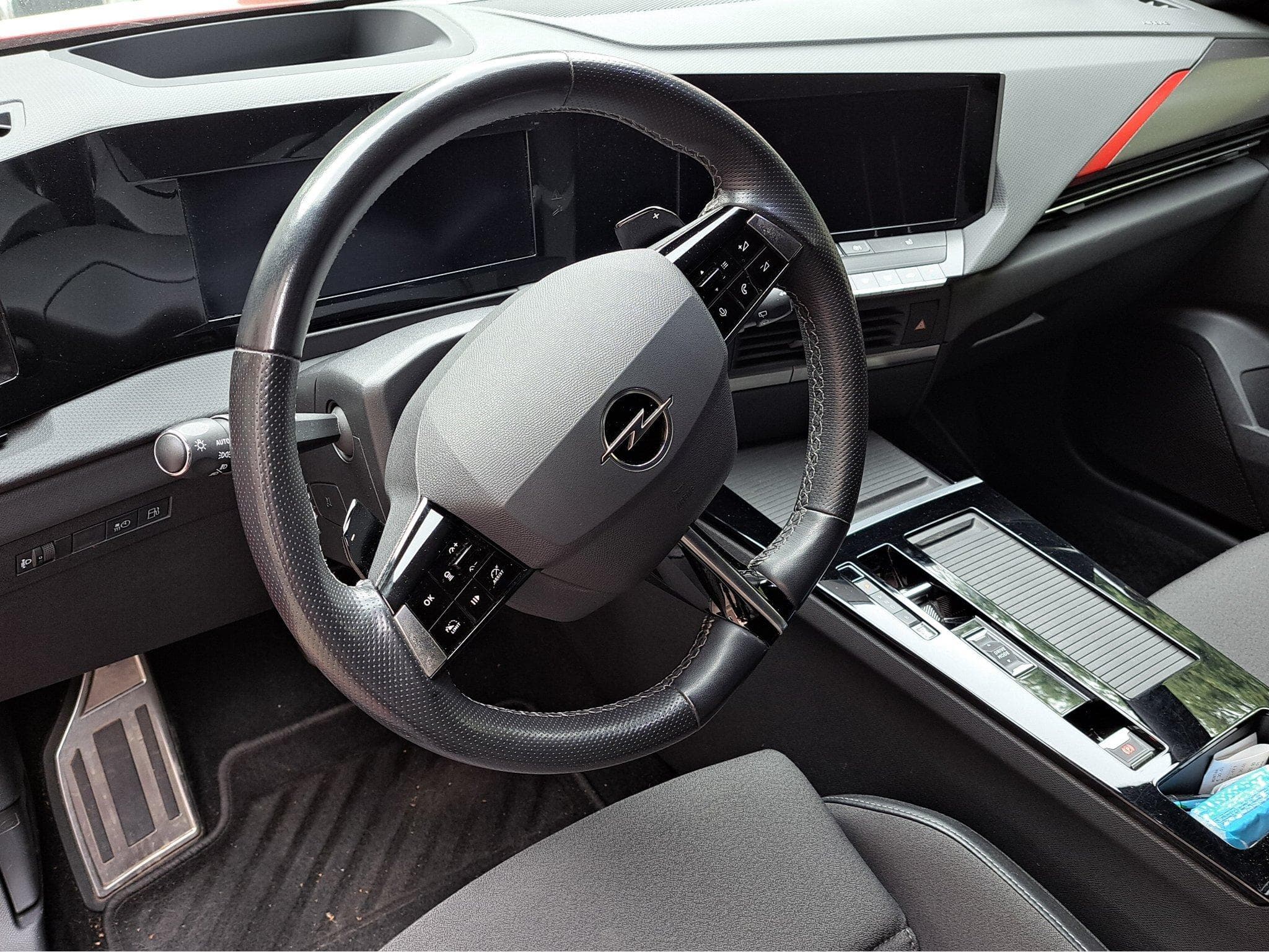 Opel Astra GS  hybride  electro/essence (2022) - Photo 3