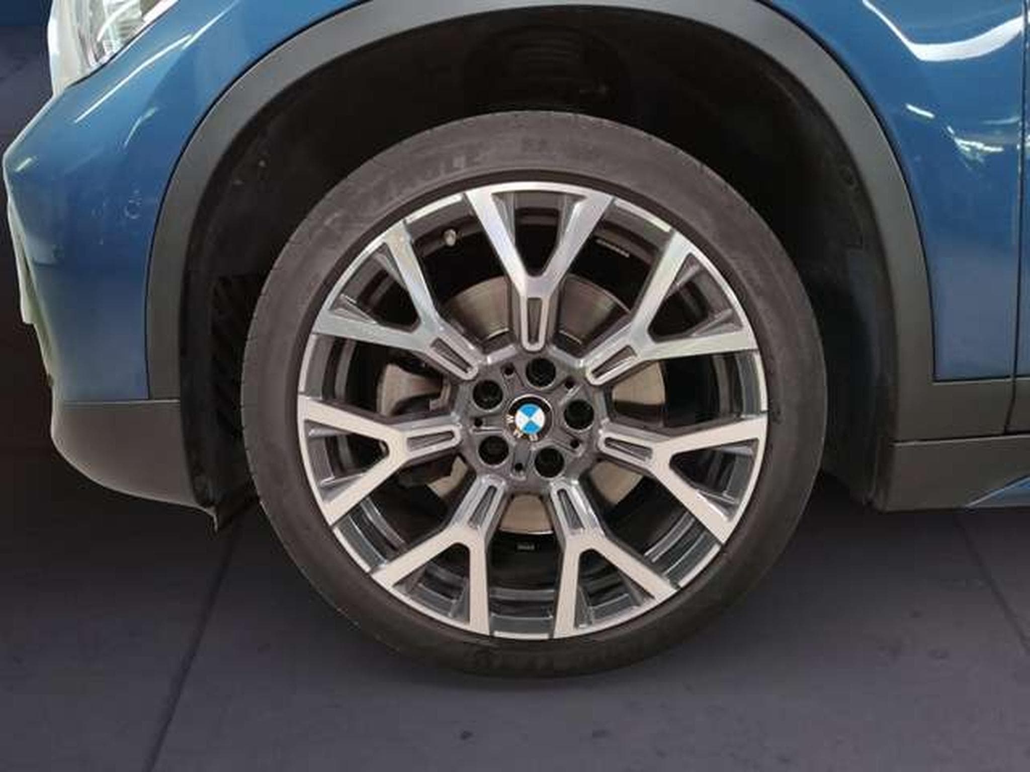 BMW X1 xDrive20i DAB LED (2022) - Photo 6