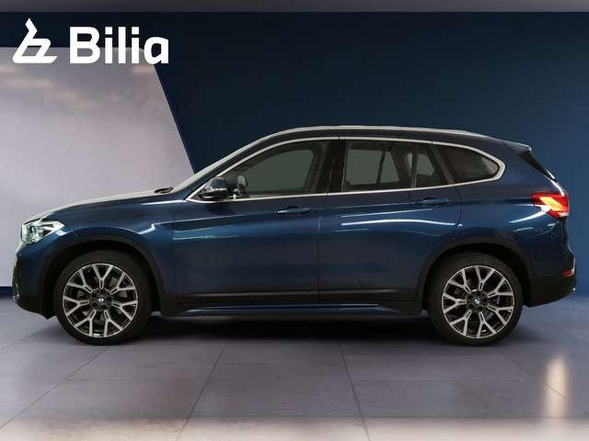 BMW X1 xDrive20i DAB LED (2022) - Photo 11