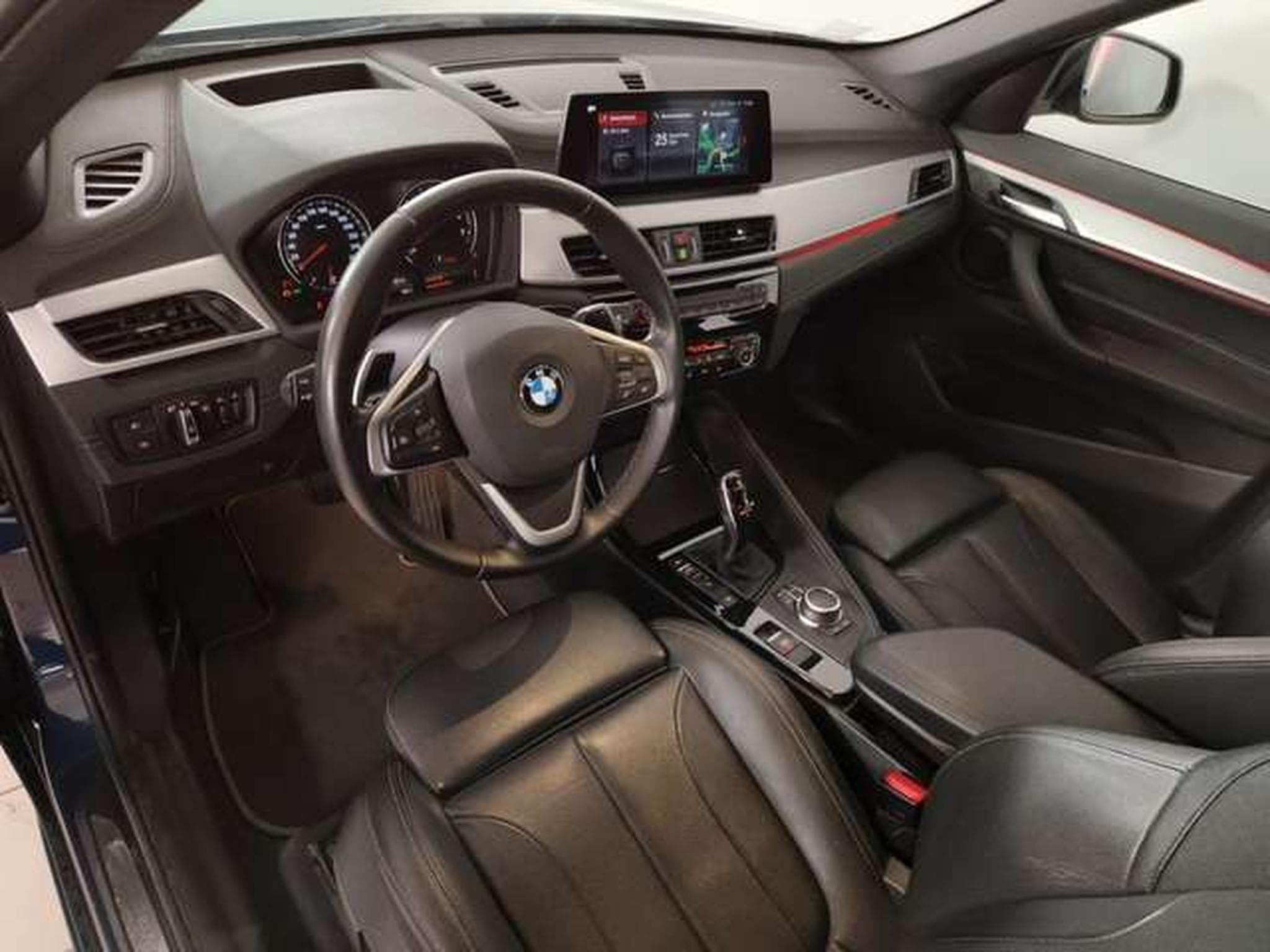 BMW X1 xDrive20i DAB LED (2022) - Photo 12