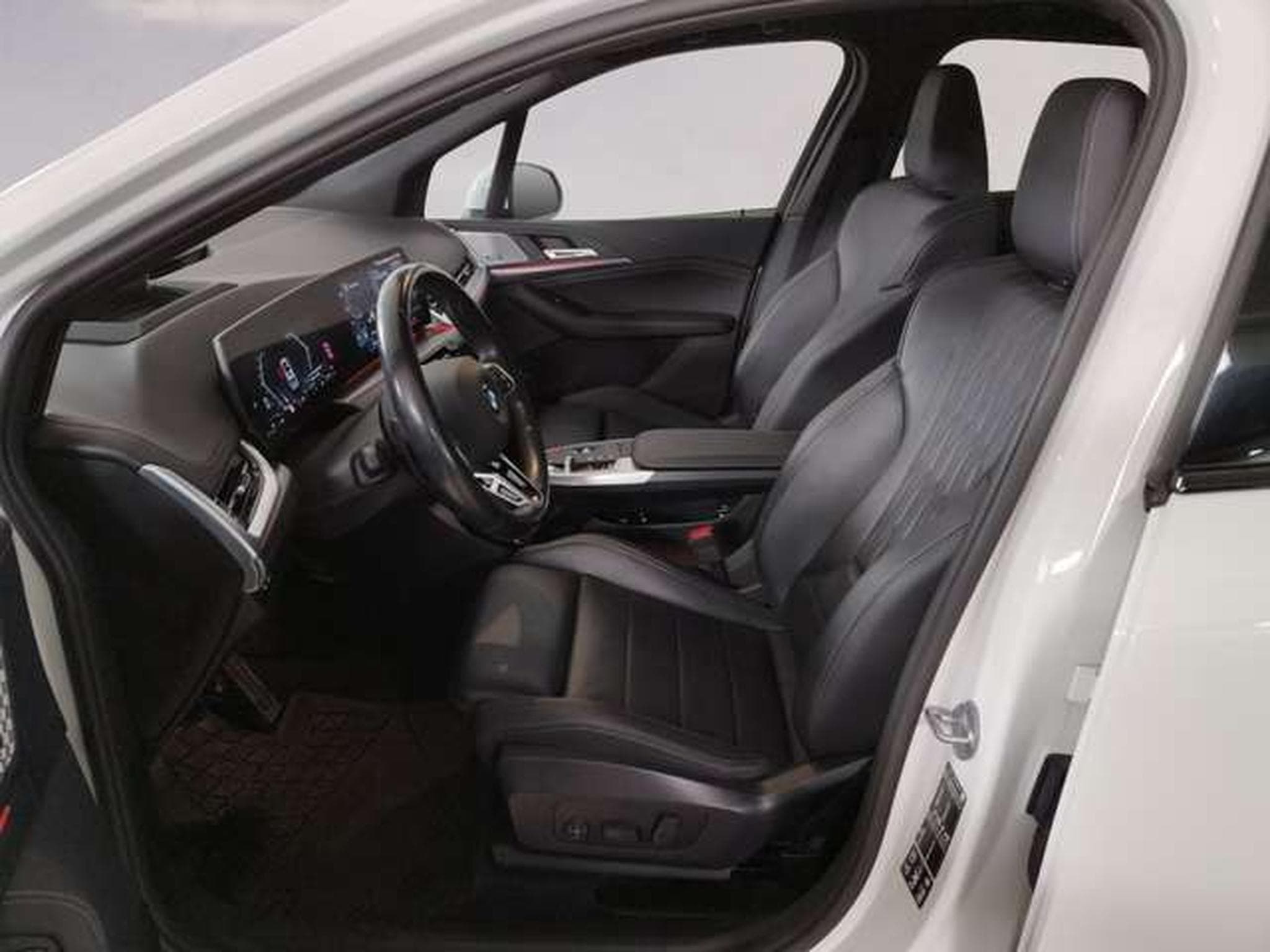 BMW 223 i M Sportpaket (2023) - Photo 7