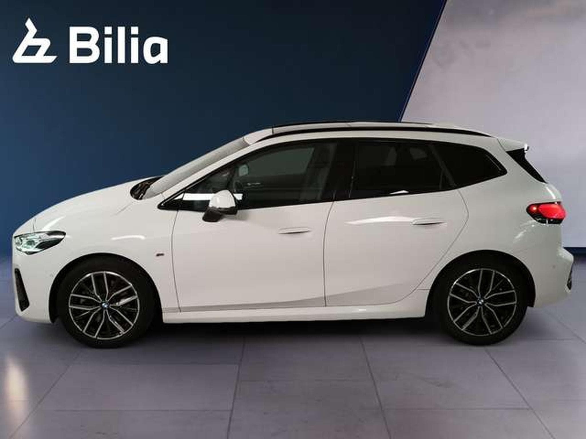 BMW 223 i M Sportpaket (2023) - Photo 11