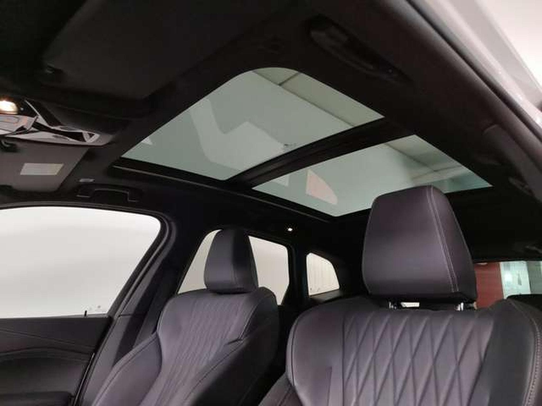 BMW 223 i M Sportpaket (2023) - Photo 13