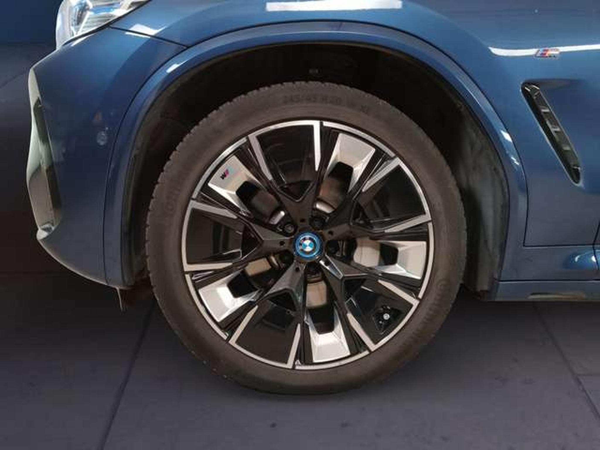 BMW iX3 (2022) - Photo 6