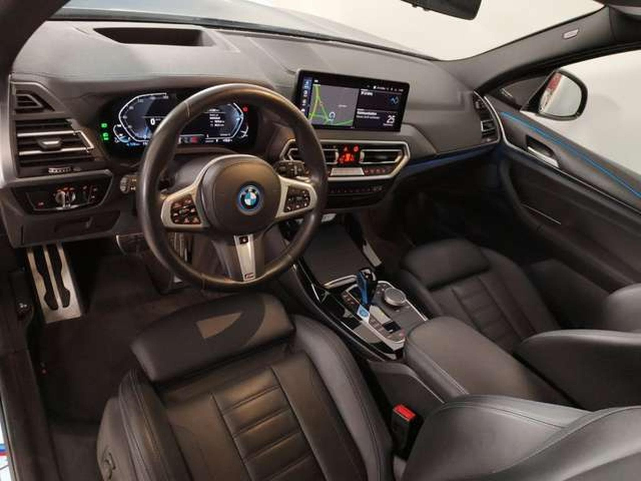 BMW iX3 (2022) - Photo 12