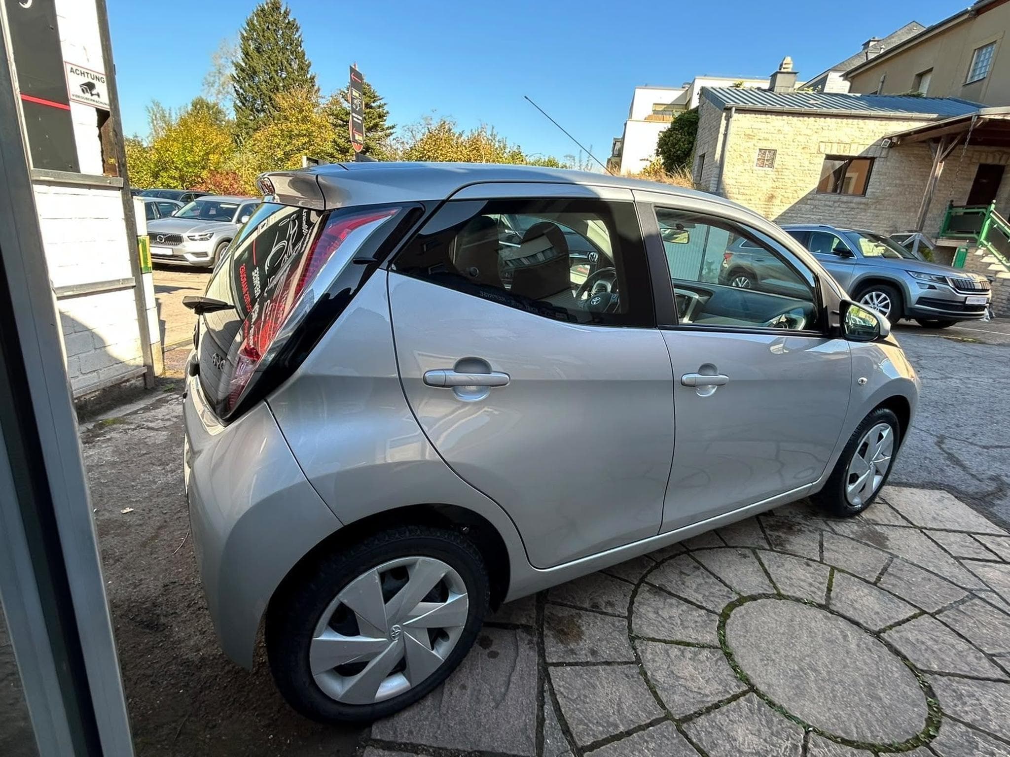 Toyota Aygo 1.0 Automatique 5 Portes (2016) - Foto 7