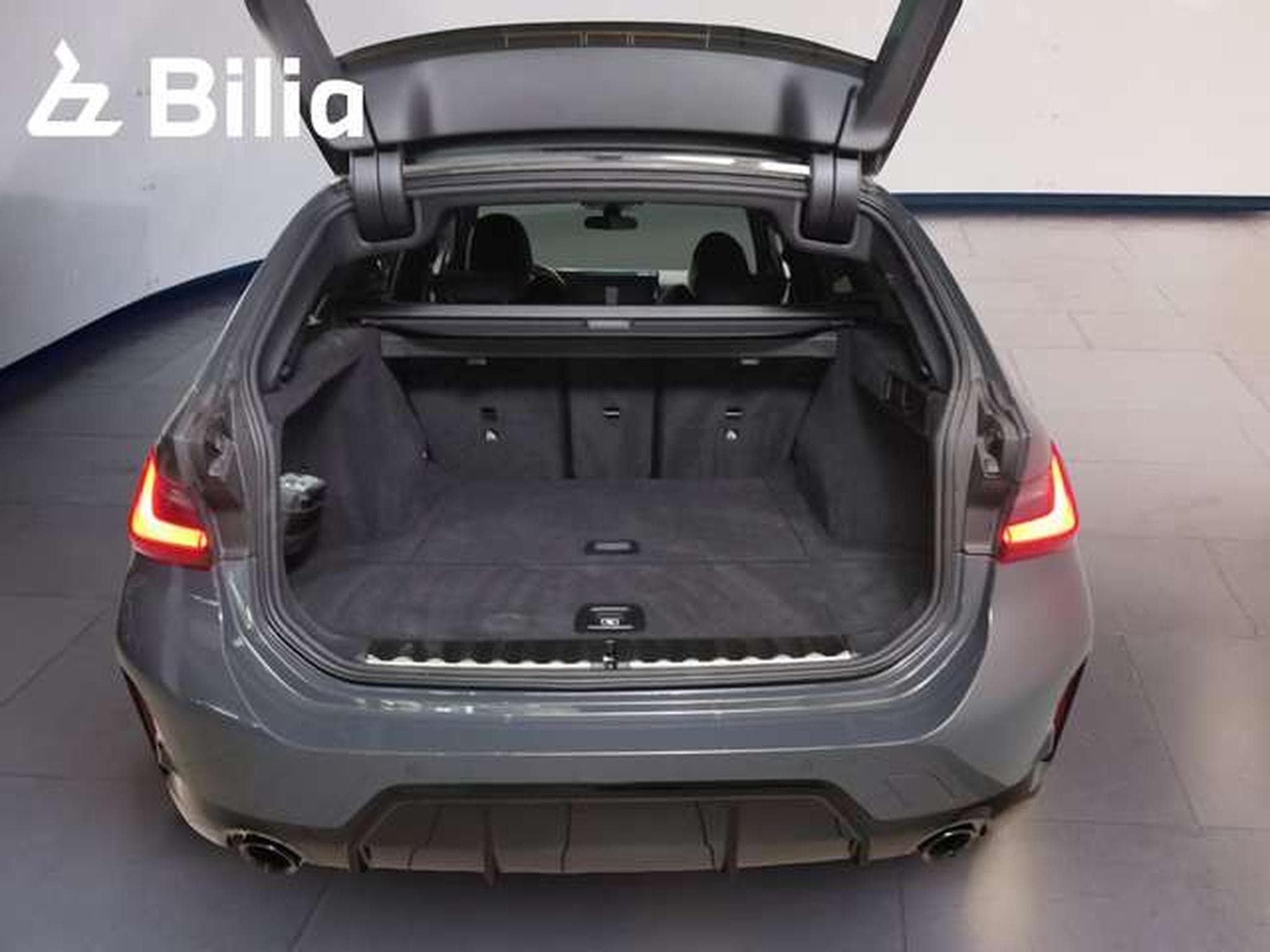 BMW 320 i Head-Up HK HiFi DAB LED RFK (2026) - Foto 9