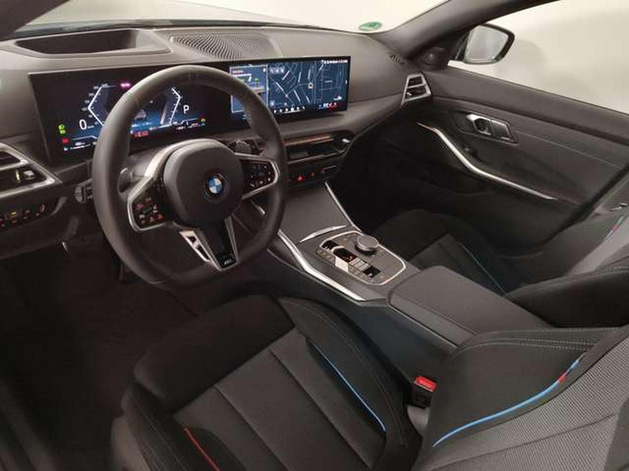 BMW 320 i Head-Up HK HiFi DAB LED RFK (2026) - Foto 12