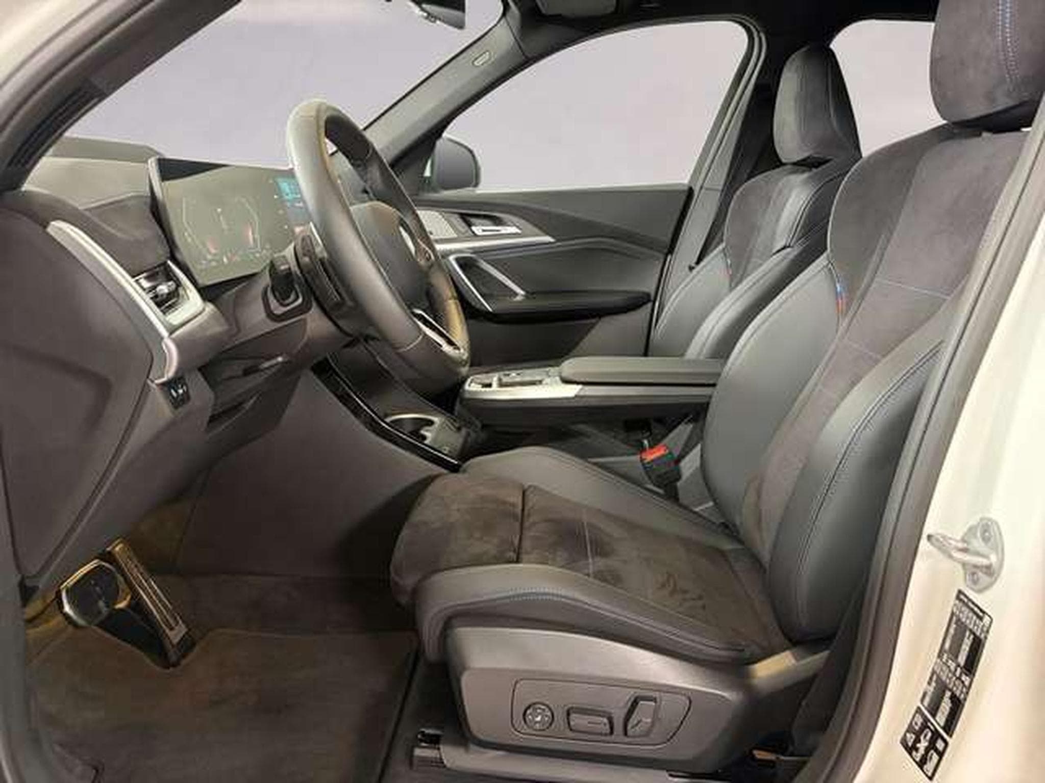 BMW X1 xDrive20d Head-Up HK HiFi DAB (2026) - Foto 8