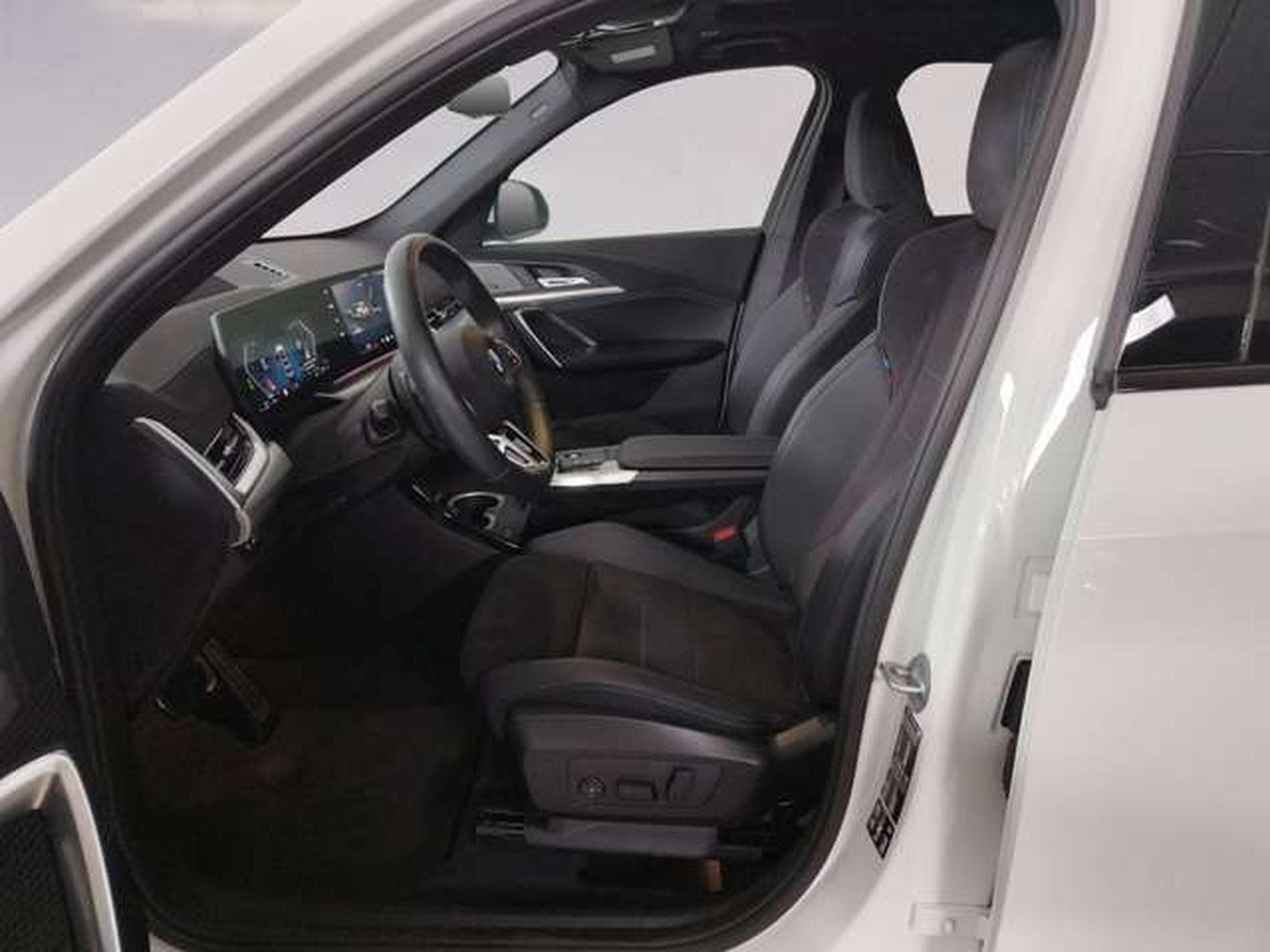 BMW X1 xDrive20d Head-Up HK HiFi DAB (2026) - Foto 7