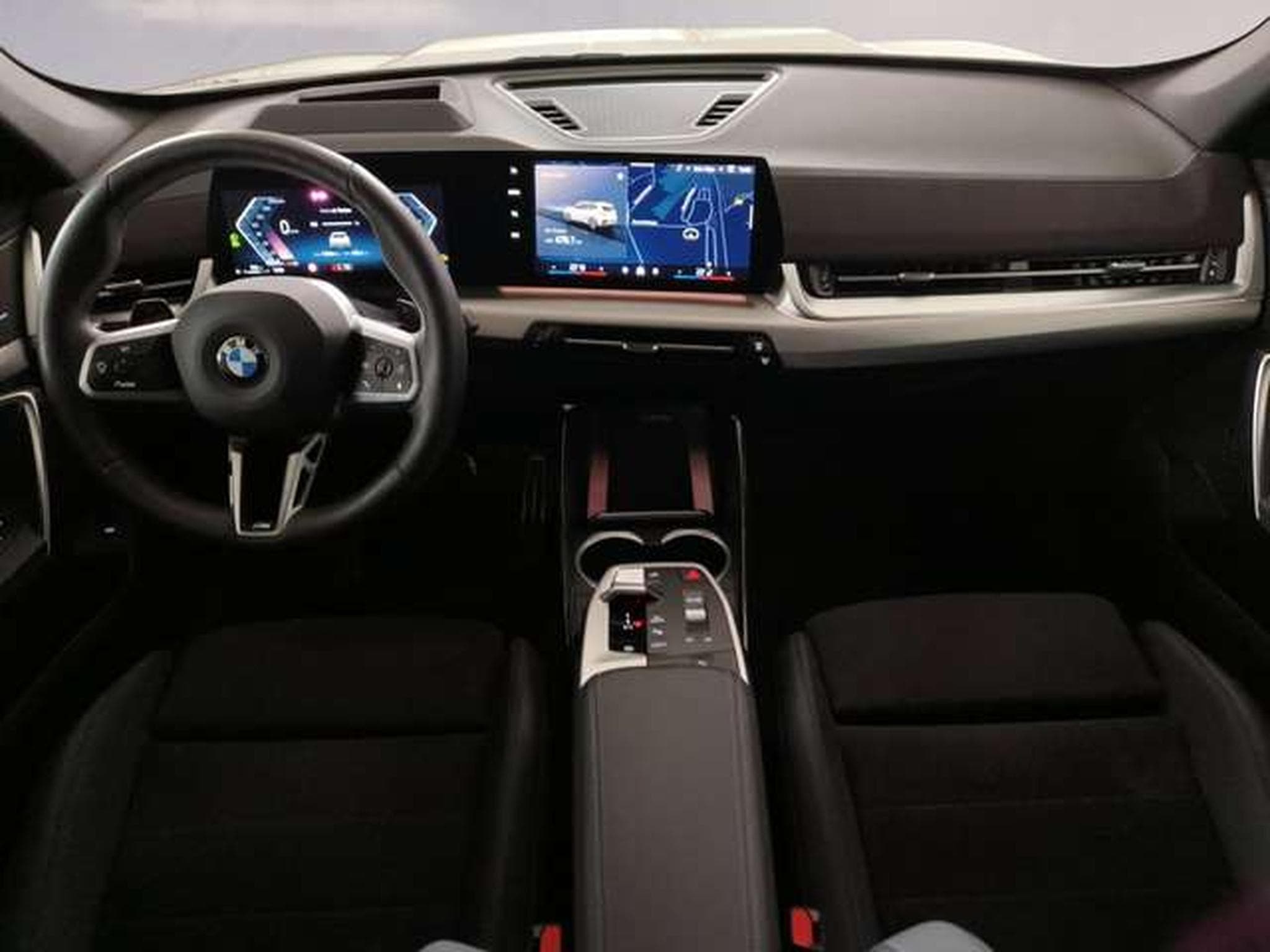 BMW X1 xDrive20d Head-Up HK HiFi DAB (2026) - Foto 5