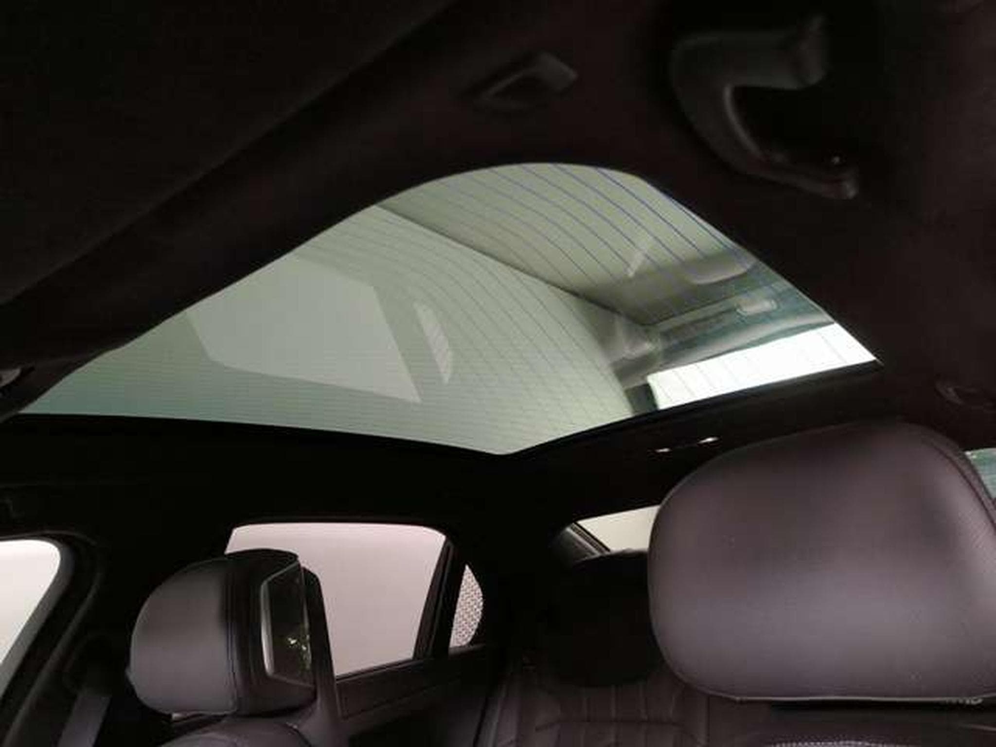 BMW i7 xDrive60 M Sportpaket DAB Aktivlenkung RFK (2026) - Foto 12