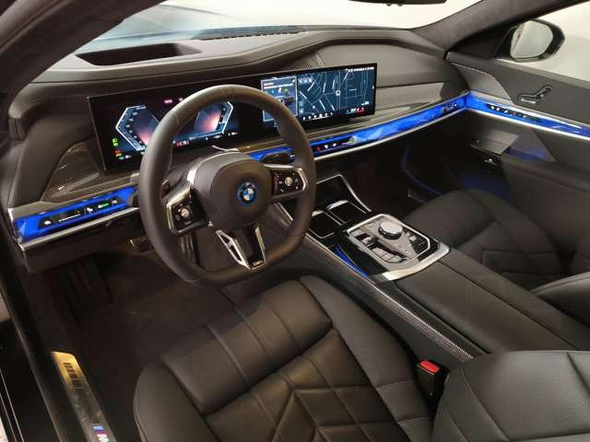 BMW i7 xDrive60 M Sportpaket DAB Aktivlenkung RFK (2026) - Foto 13
