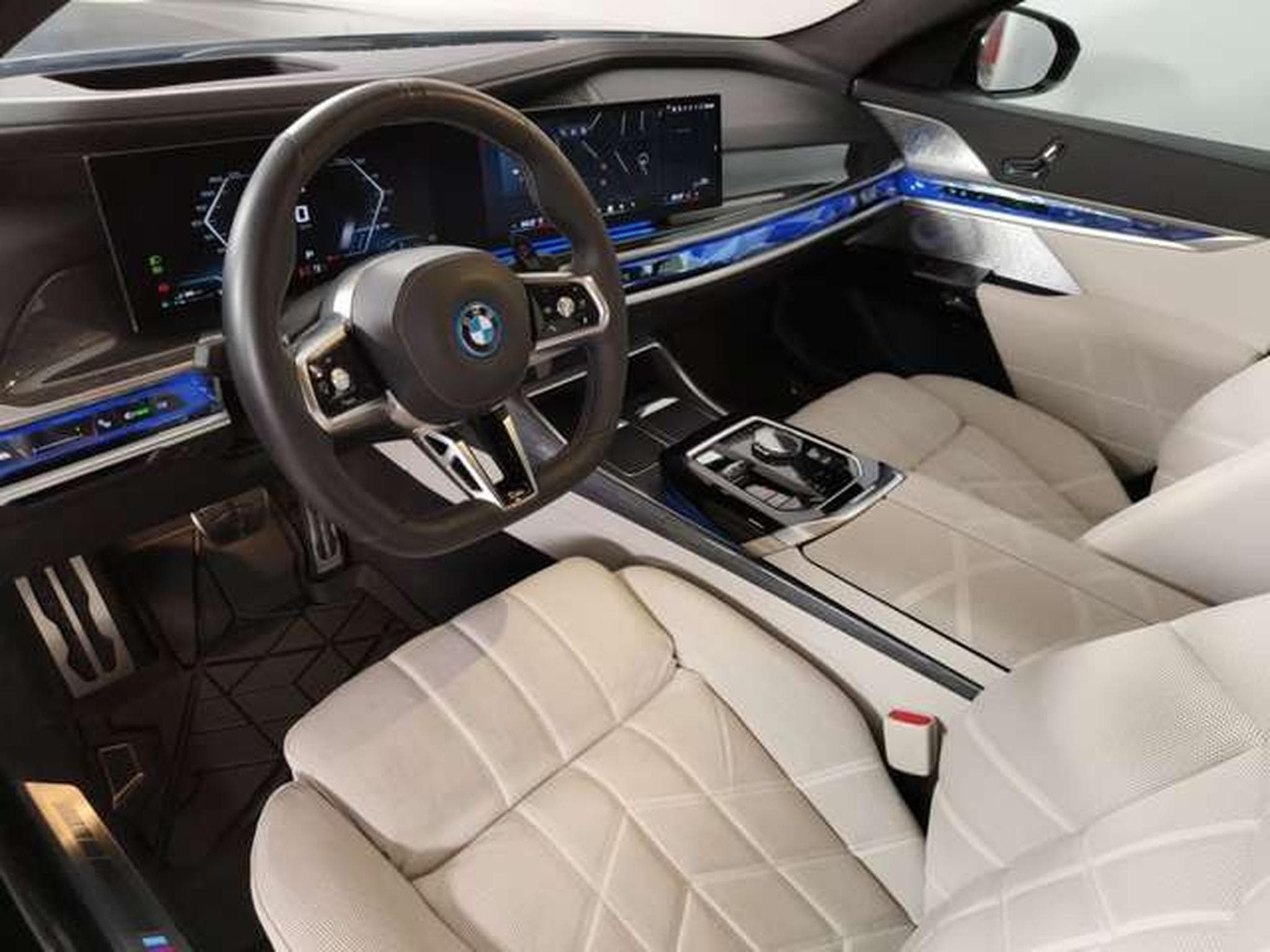 BMW 760 M760e xDrive (2025) - Foto 12