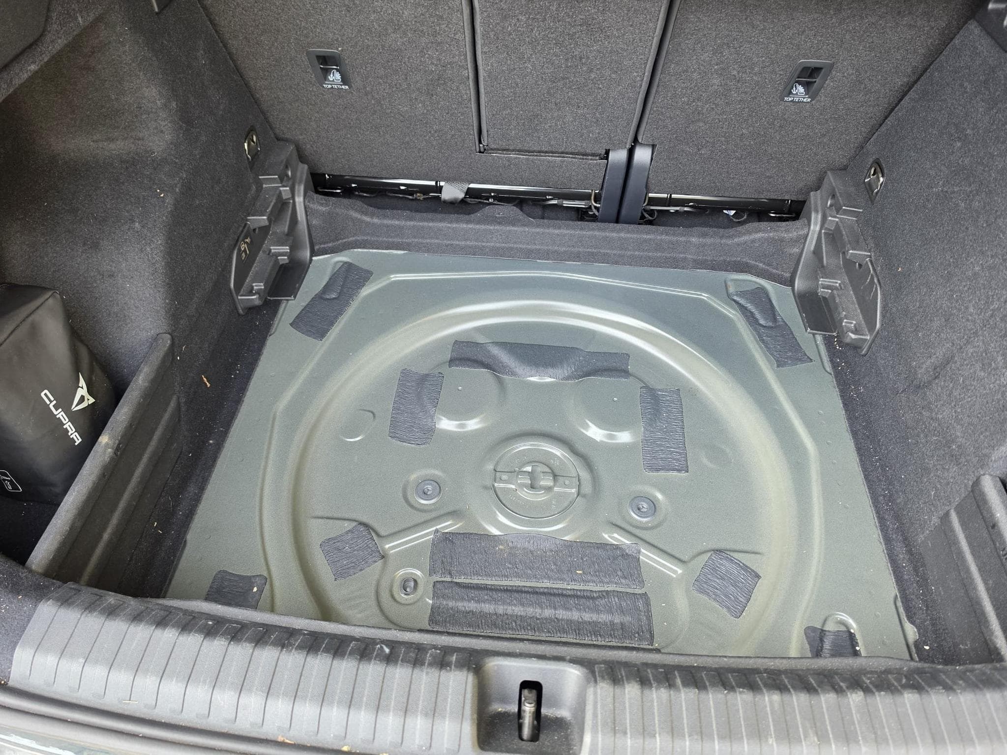 Cupra Terramar 1.5 eTSI Advanced Paket Matrix 19 DCC (2026) - Photo 11