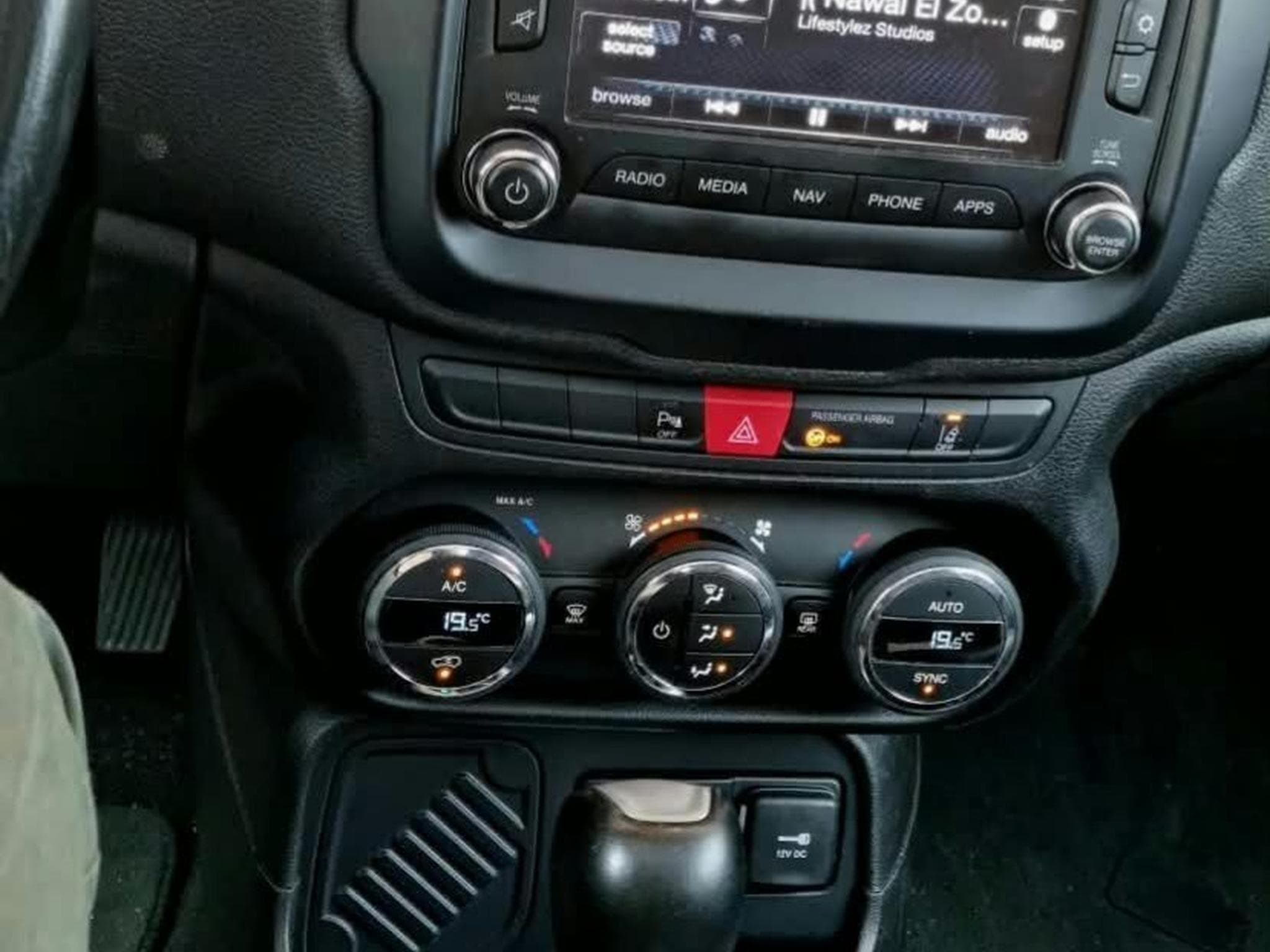 Jeep Renegade (2018) - Photo 3
