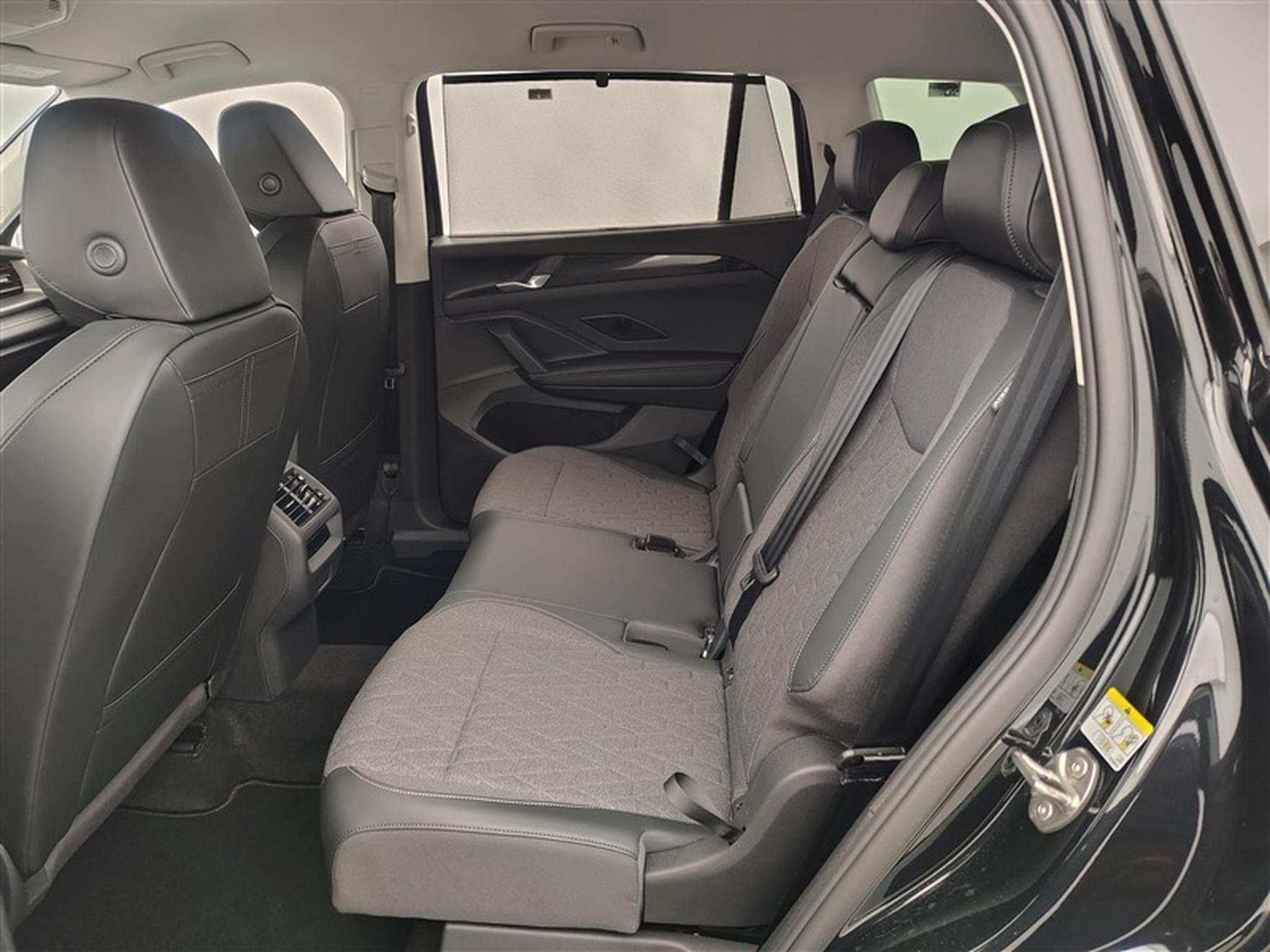 VW Tayron 1.5 e-TSi 150cv DSG 30Years 7pl. CARPLAY / FULL LED (2026) - Photo 13