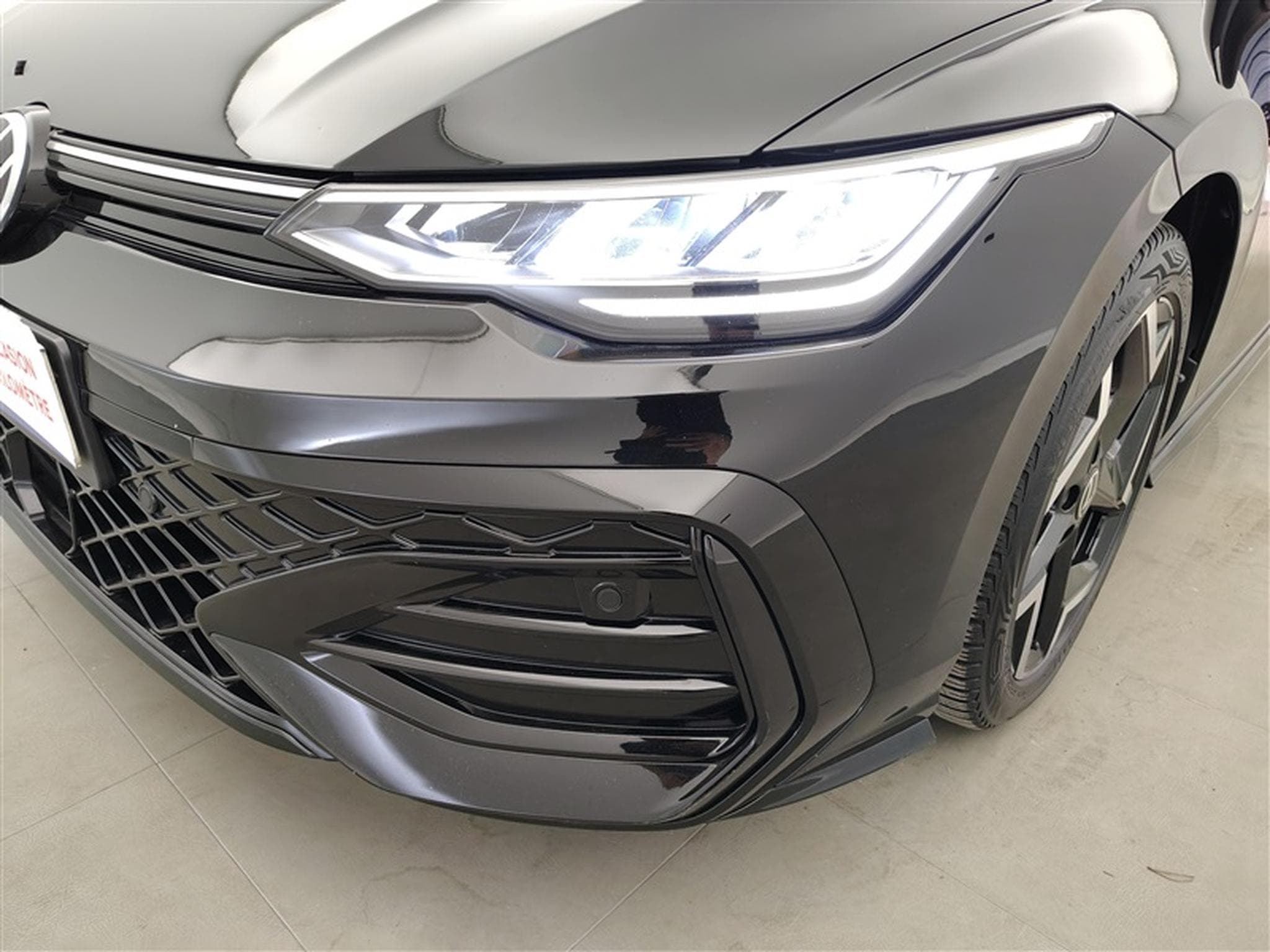 VW Golf 1.5 eTSI 150cv R-Line CARPLAY / FULL LED / CAMERA / JA 17" (2025) - Photo 15