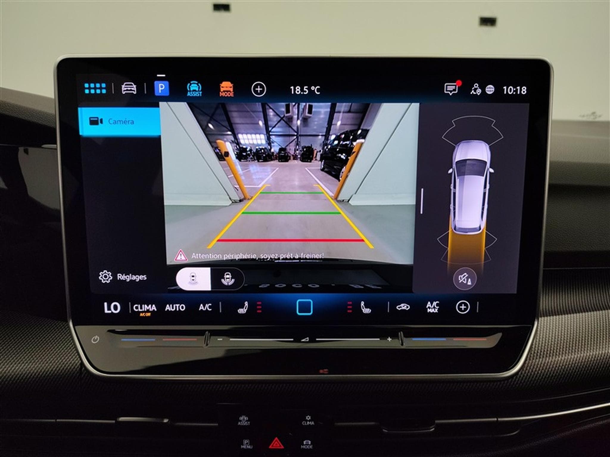 VW Golf 1.5 eTSI 150cv R-Line CARPLAY / FULL LED / CAMERA / JA 17" (2025) - Photo 18