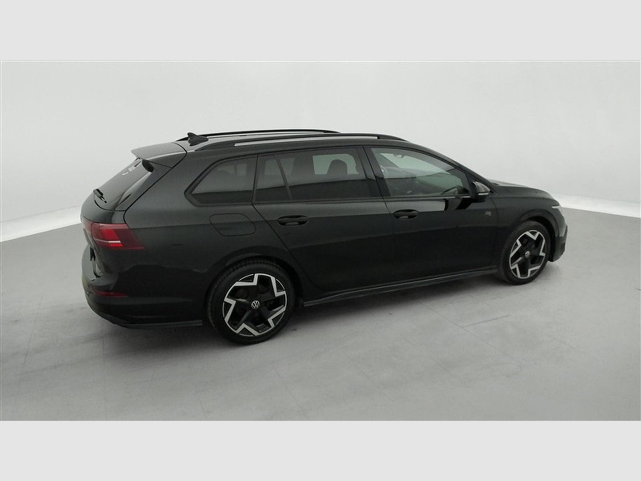VW Golf 1.5 eTSI 150cv R-Line CARPLAY / FULL LED / CAMERA / JA 17" (2025) - Photo 25