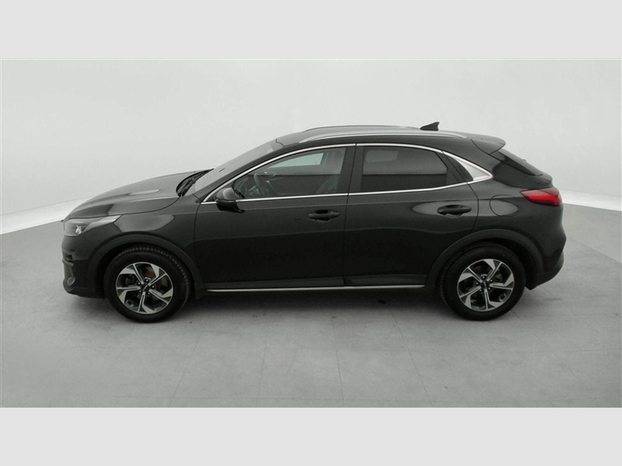 Kia XCeed 1.0 T-GDi Pulse NAVI 8" / FULL LED / CAMERA / JA 16" (2022) - Photo 3