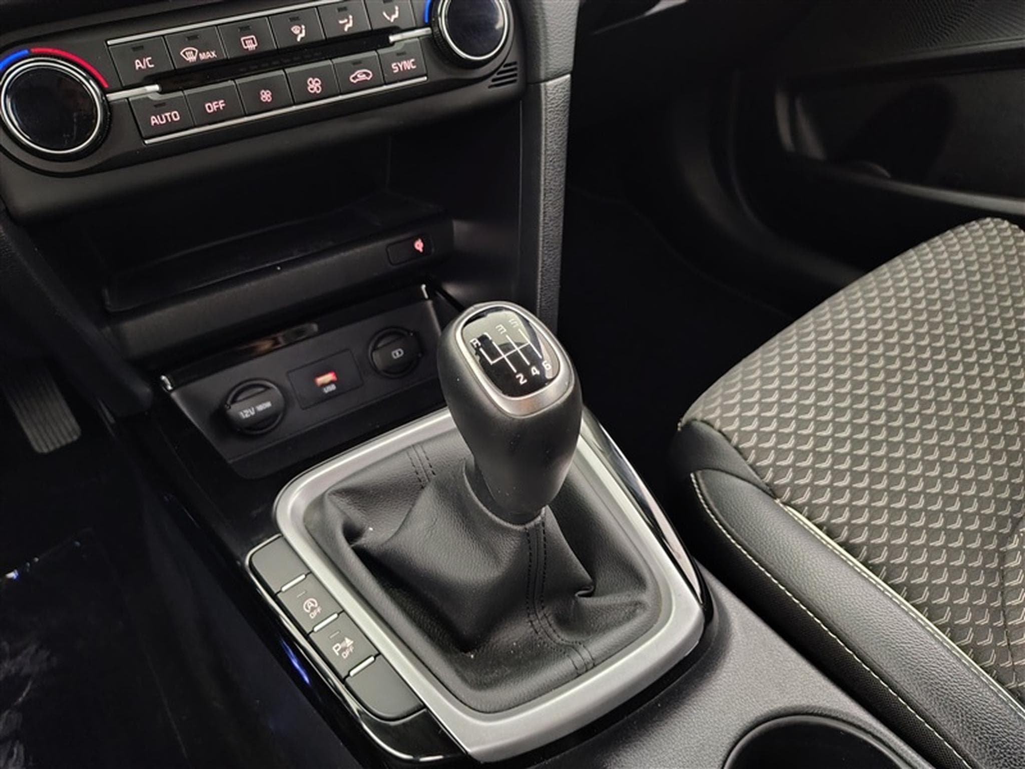 Kia XCeed 1.0 T-GDi Pulse NAVI 8" / FULL LED / CAMERA / JA 16" (2022) - Photo 12