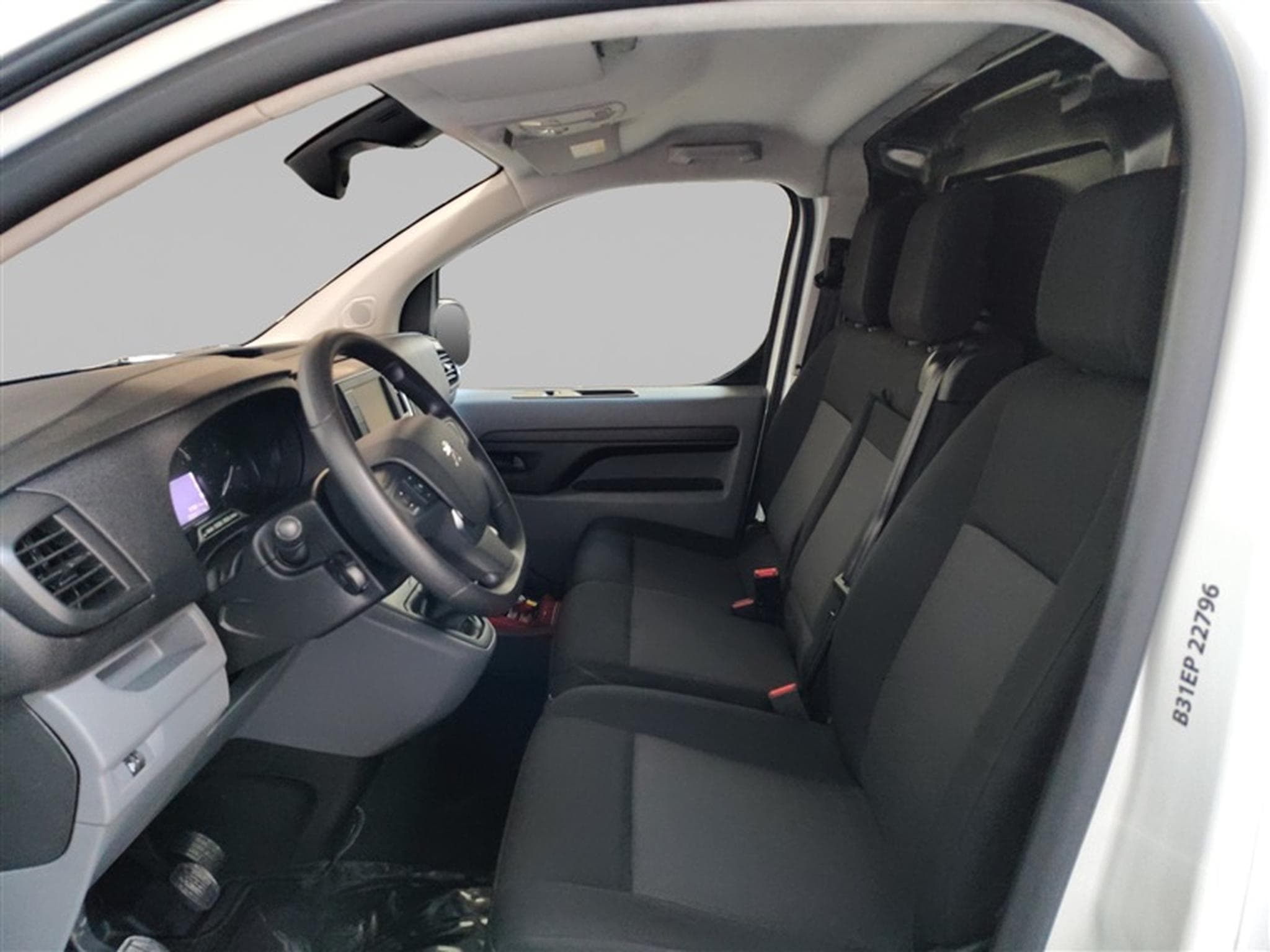 Peugeot Expert 2.0 BlueHDi L3 NAVI / CLIM / TEL (2022) - Foto 7