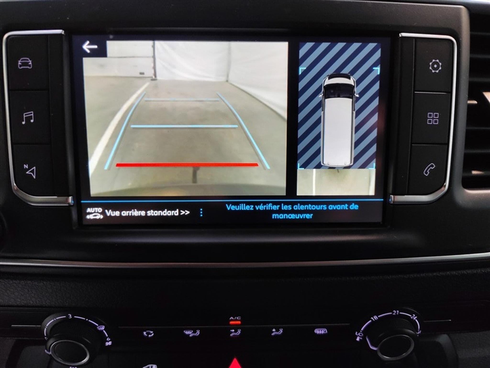Peugeot Expert 2.0 BlueHDi L3 NAVI / CLIM / TEL (2022) - Foto 18