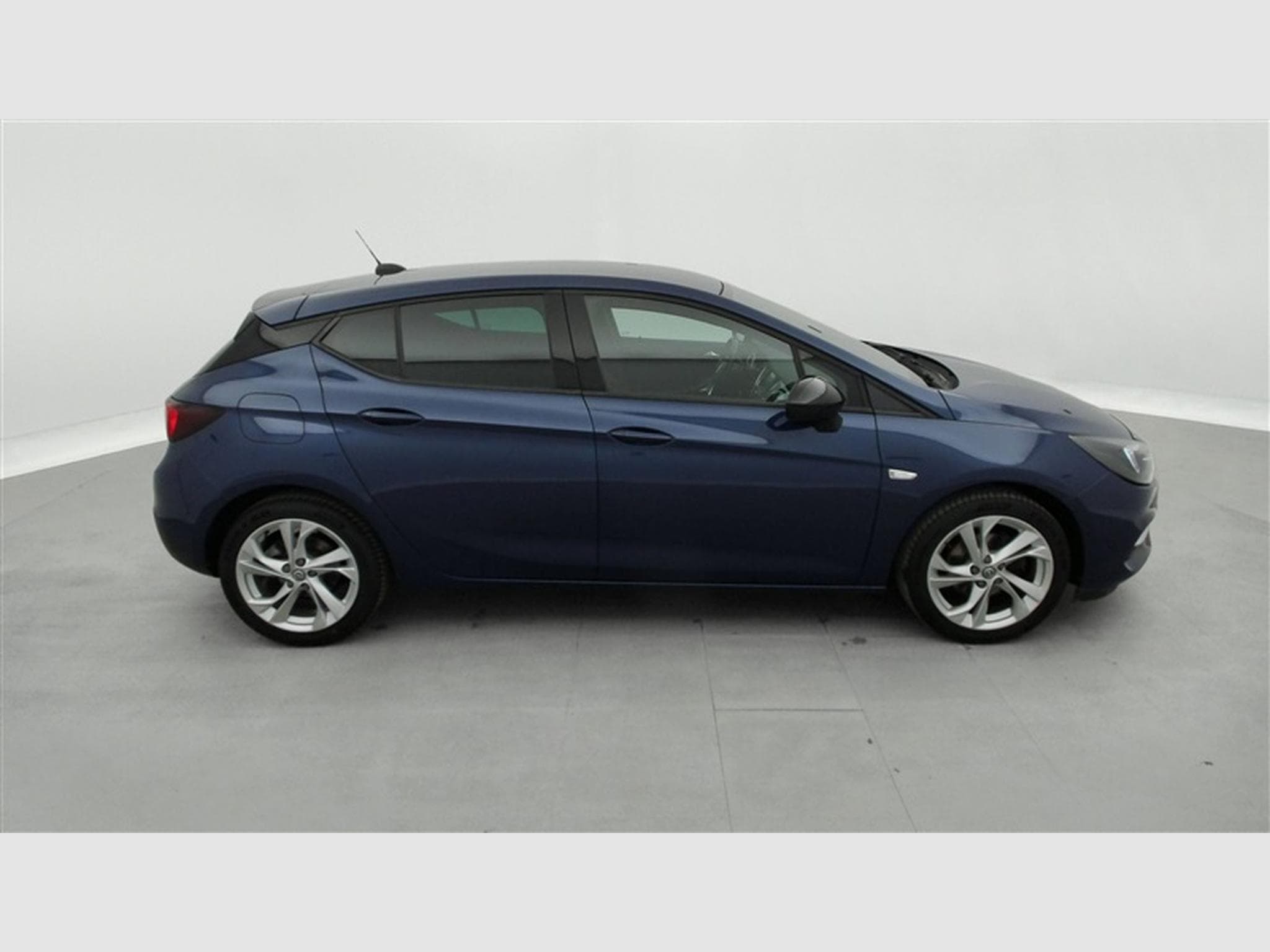 Opel Astra 1.2 Turbo GS LINE NAVI / CLIM / FULL LED (2021) - Foto 22