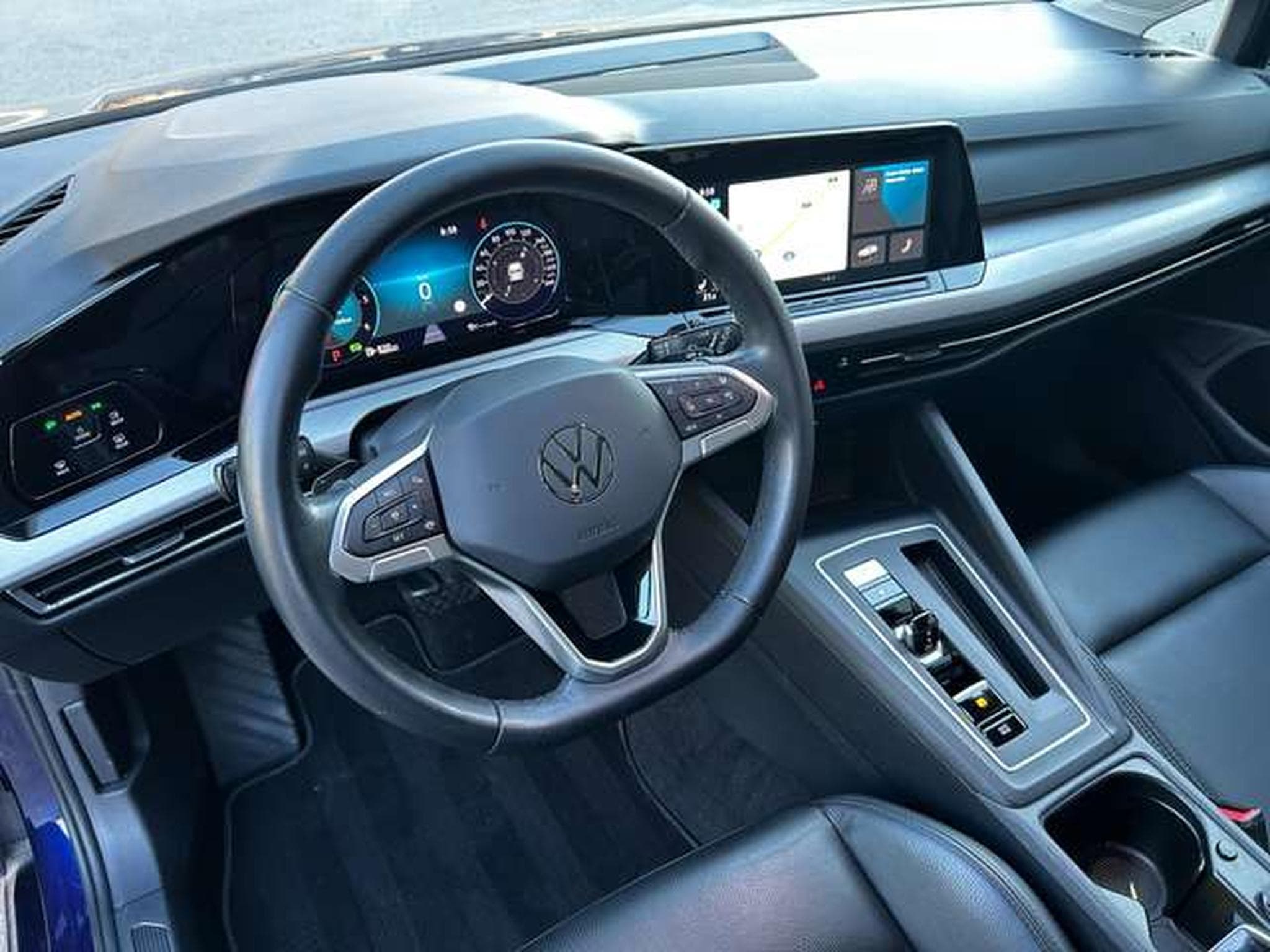 VW Golf 2.0 TDi LIFE BUSINESS PREMIUM DSG 7 (2024) - Photo 4