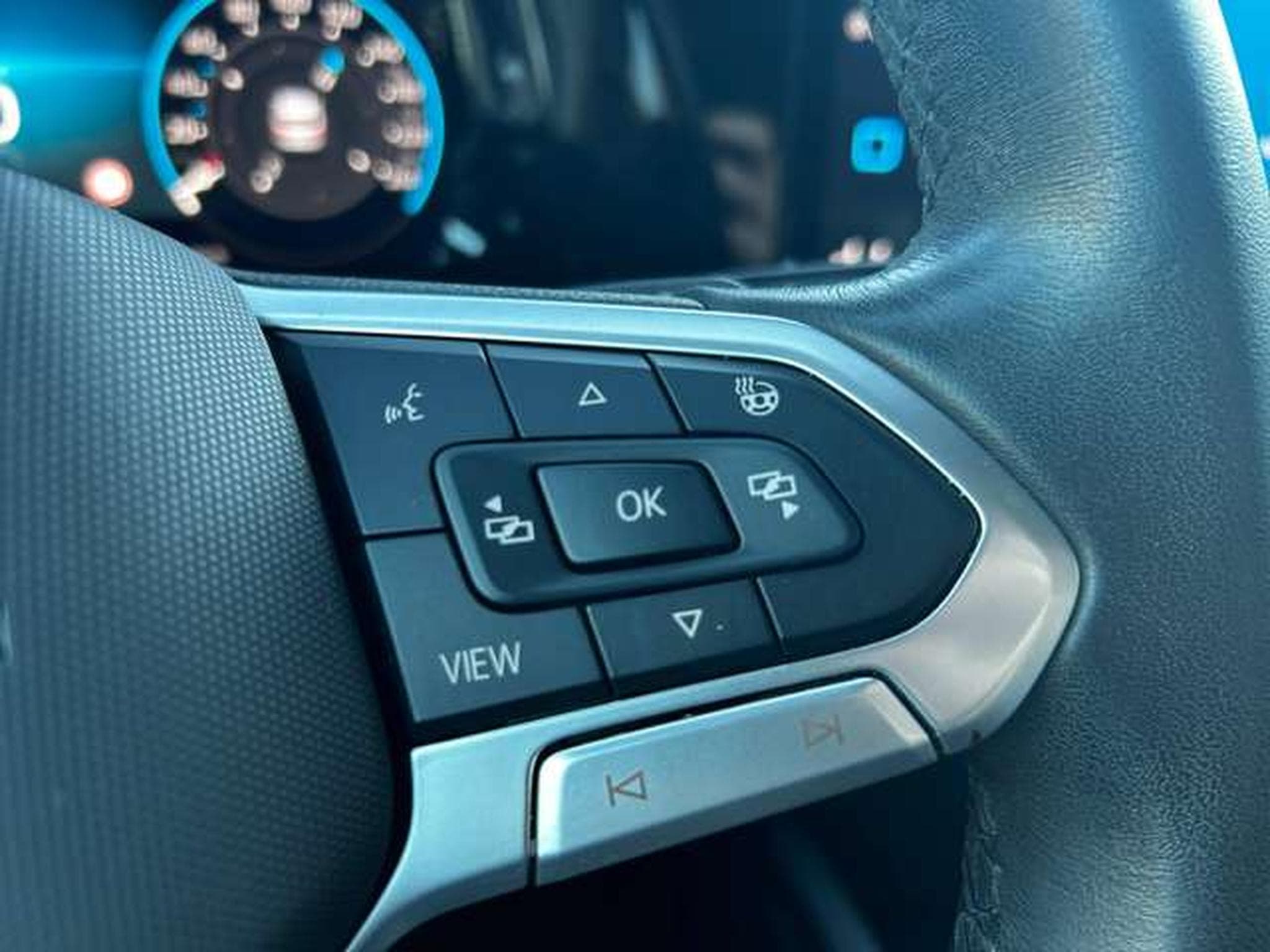 VW Golf 2.0 TDi LIFE BUSINESS PREMIUM DSG 7 (2024) - Photo 17