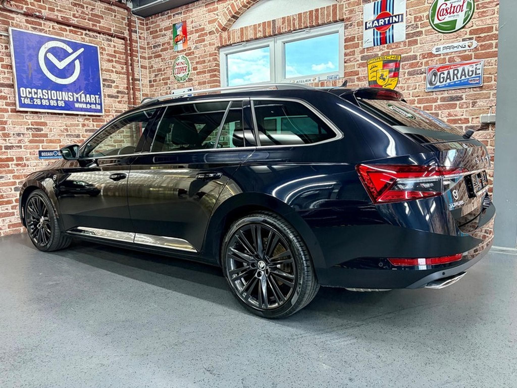 Skoda Superb Superb Combi 2.0 TSi 272cv Auto 4x4 LAURIN&KLEMENT (2020) - Photo 2