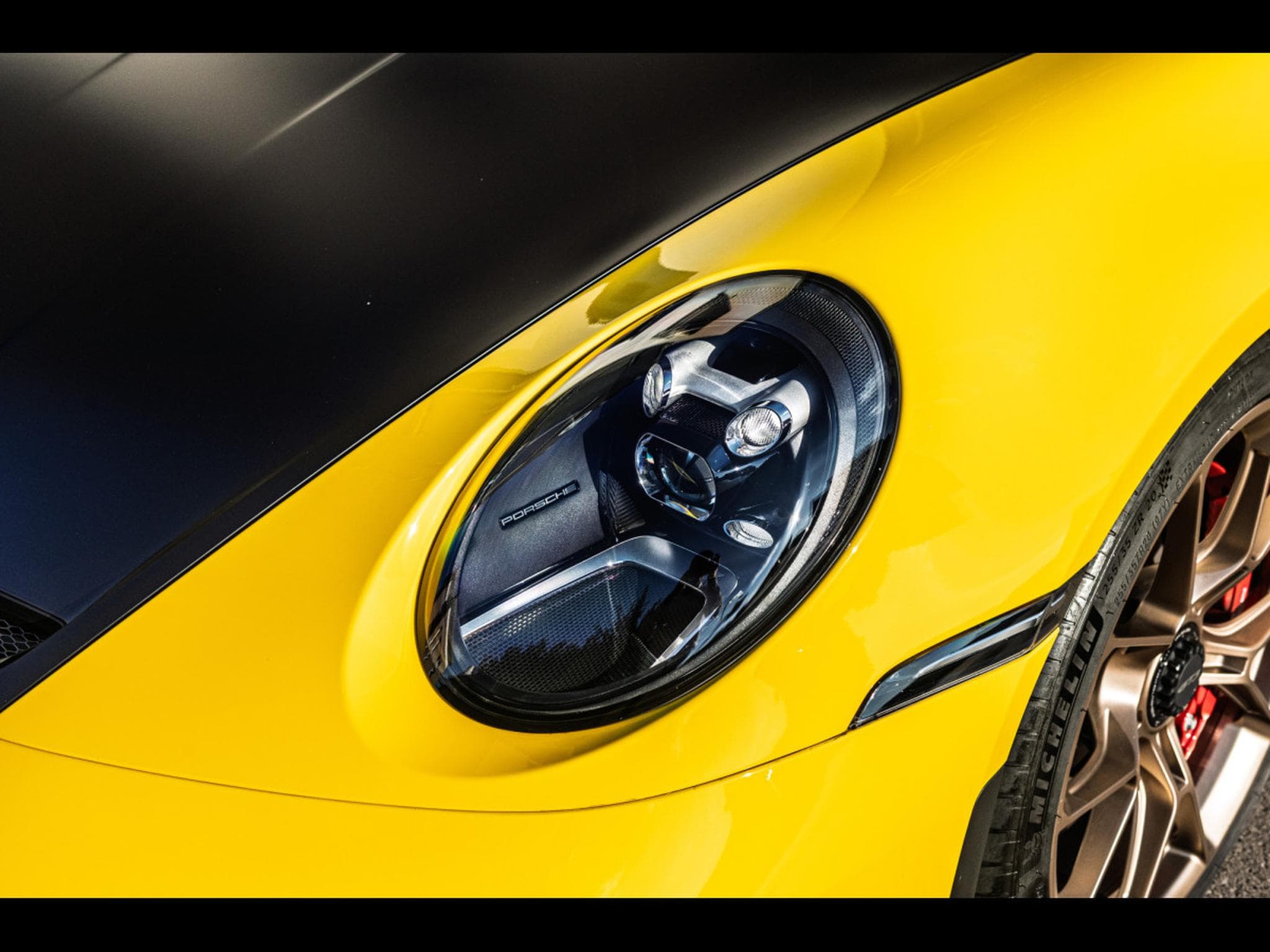 Porsche 911 (992.1) GT3 PDK - FULL PPF - RACING YELLOW (2023) - Photo 19