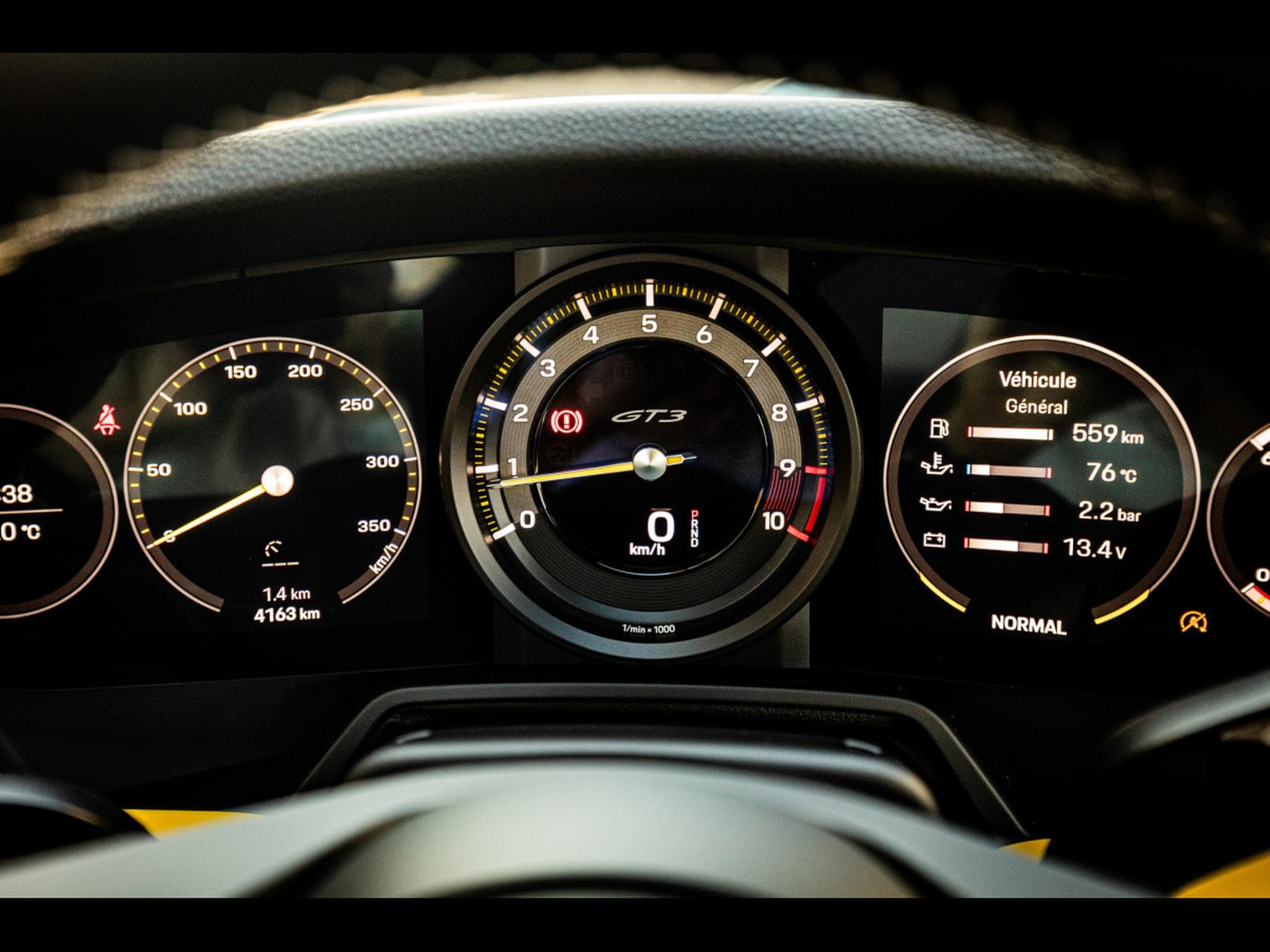 Porsche 911 (992.1) GT3 PDK - FULL PPF - RACING YELLOW (2023) - Photo 25
