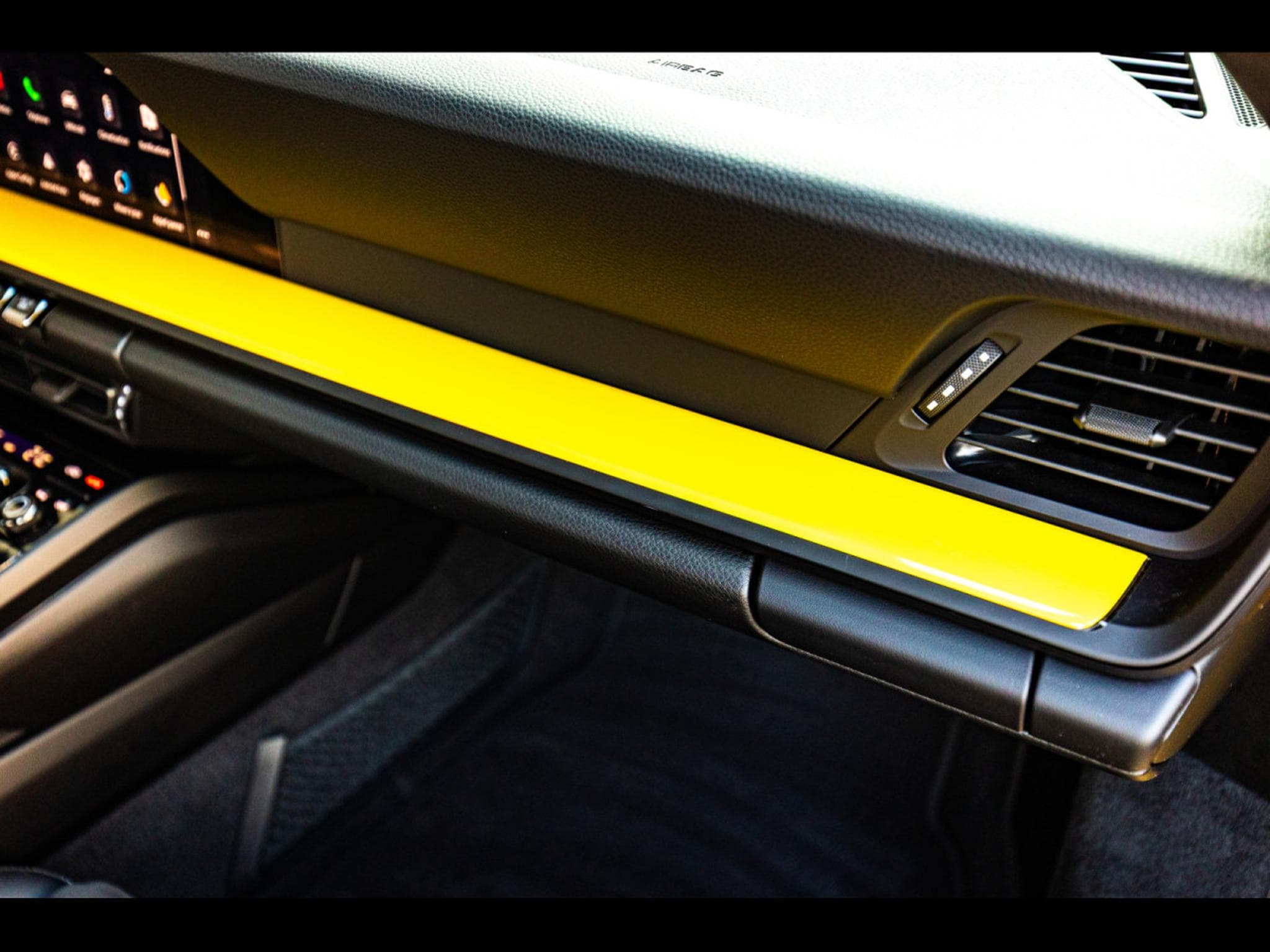 Porsche 911 .1 911 GT3 PDK - FULL PPF - RACING YELLOW (2023) - Photo 16