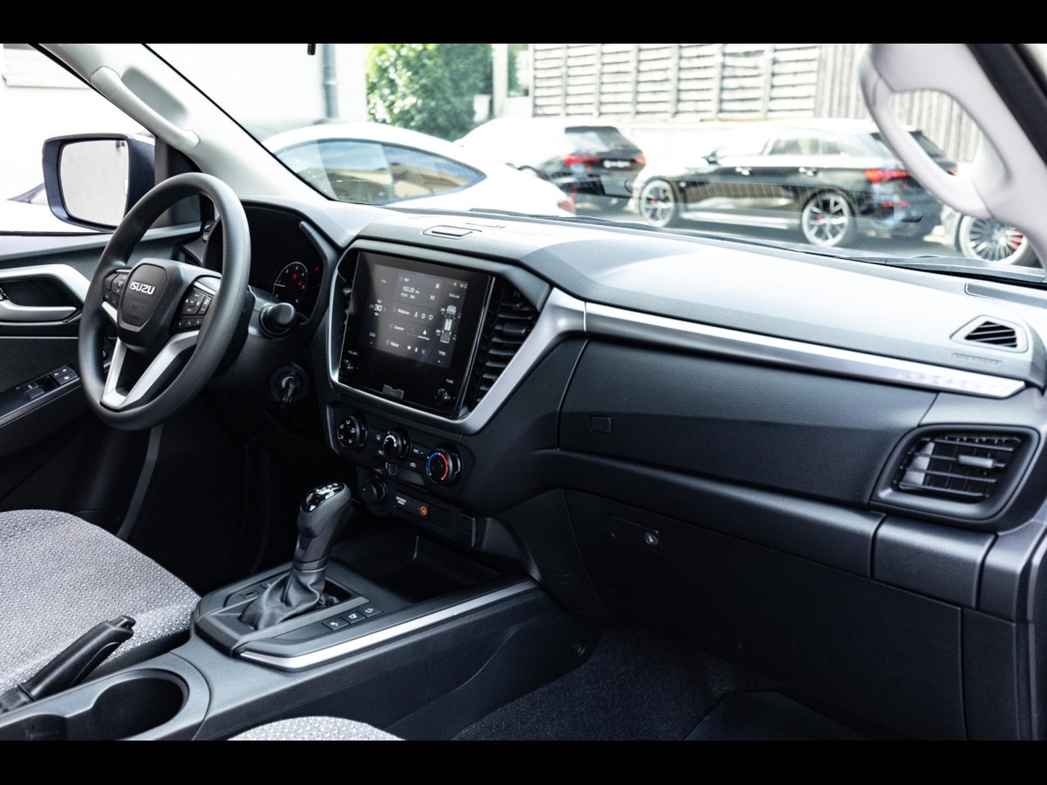 Isuzu D-Max 1.9 DDI EXTENDED CAB 164CH N60 BB + SPACE A/T (2025) - Photo 12