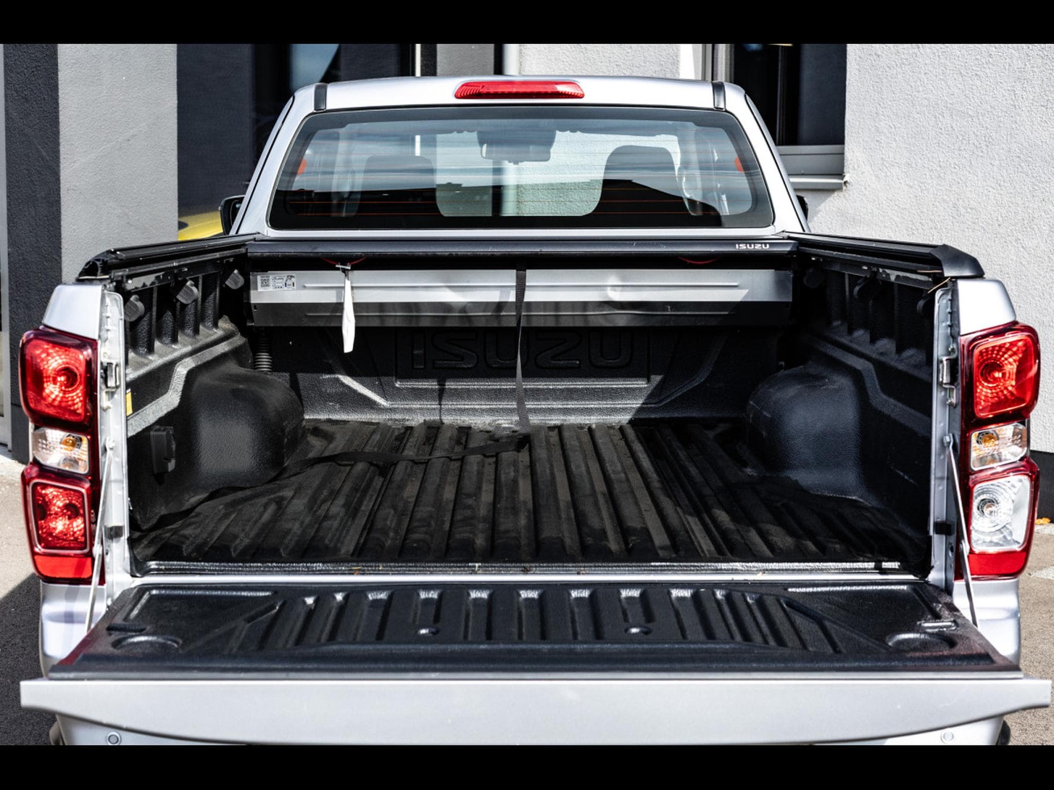 Isuzu D-Max 1.9 DDI EXTENDED CAB 164CH N60 BB + SPACE A/T (2025) - Photo 14