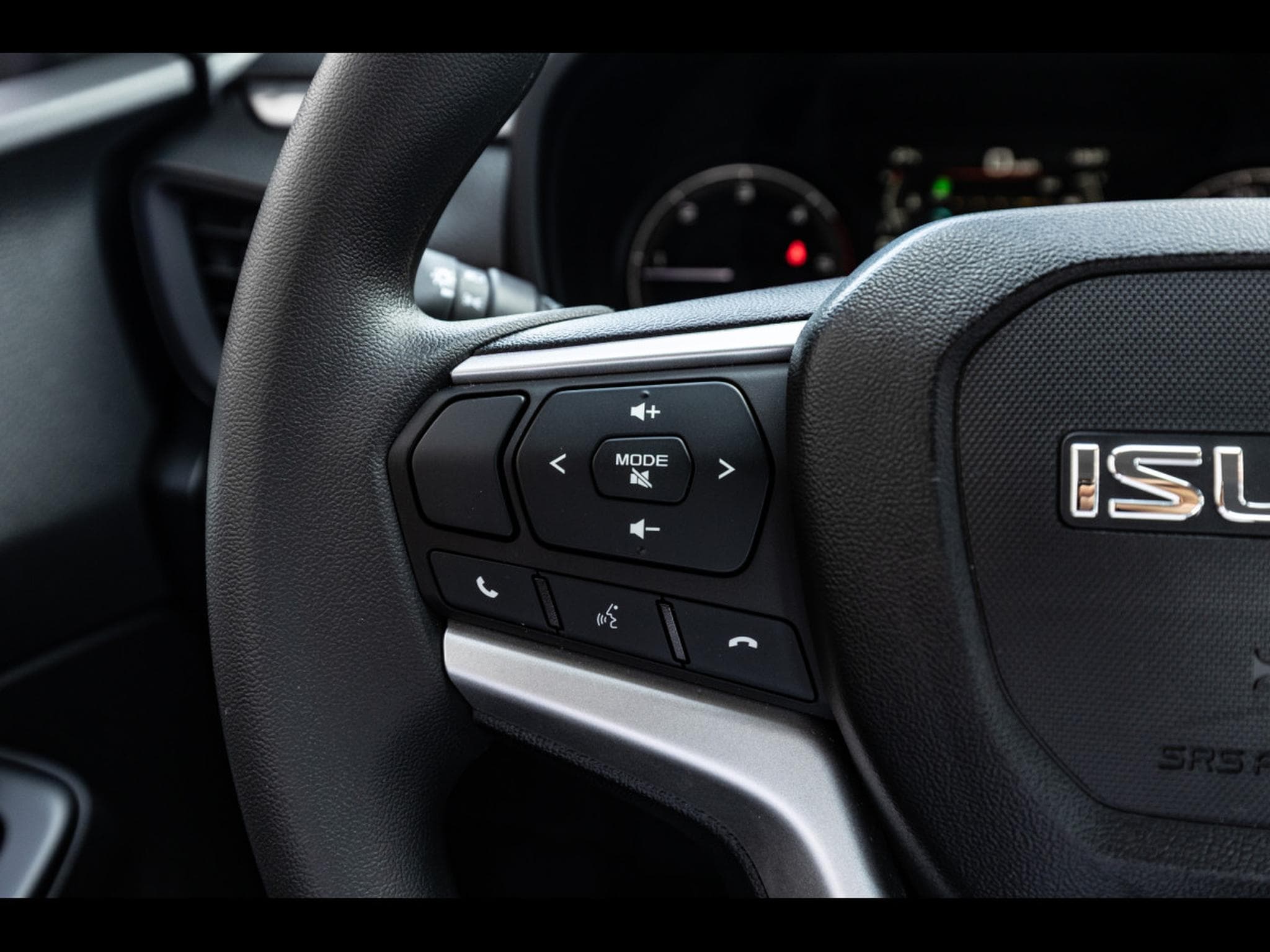 Isuzu D-Max 1.9 DDI EXTENDED CAB 164CH N60 BB + SPACE A/T (2025) - Photo 19
