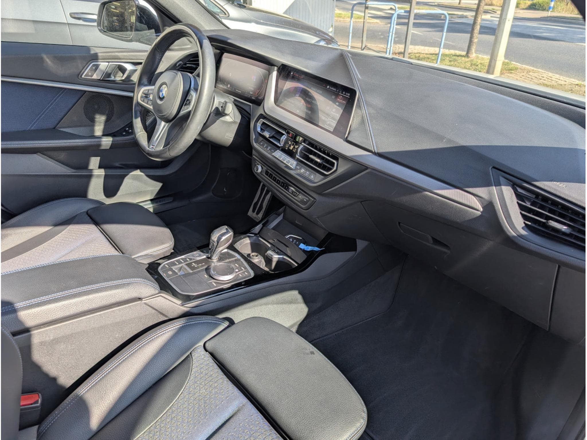 BMW 118 M-SPORT 140CH BOITE AUTO TOIT PANO *36 MOIS DE GARANTIE* (2020) - Photo 7