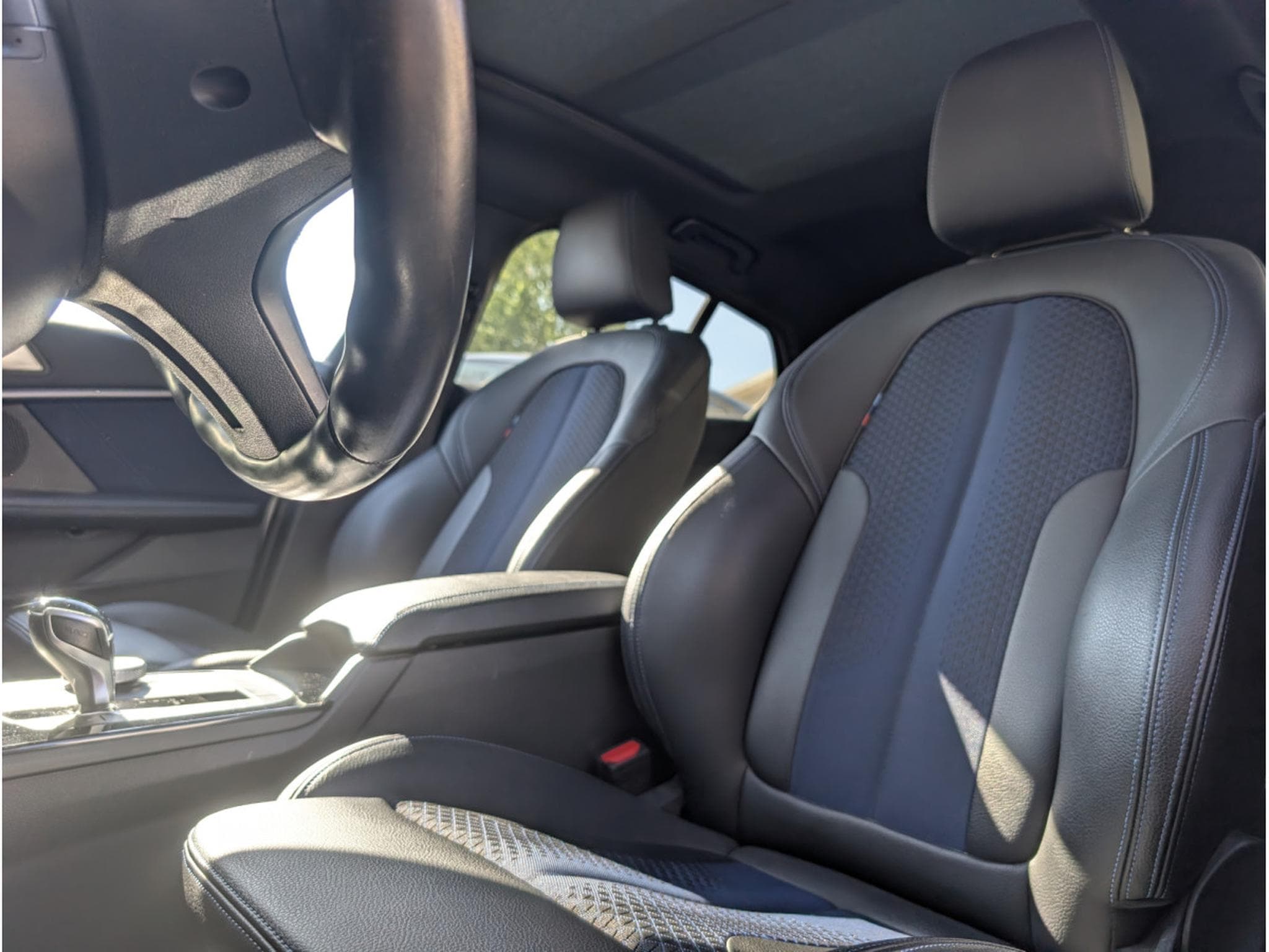 BMW 118 M-SPORT 140CH BOITE AUTO TOIT PANO *36 MOIS DE GARANTIE* (2020) - Photo 8