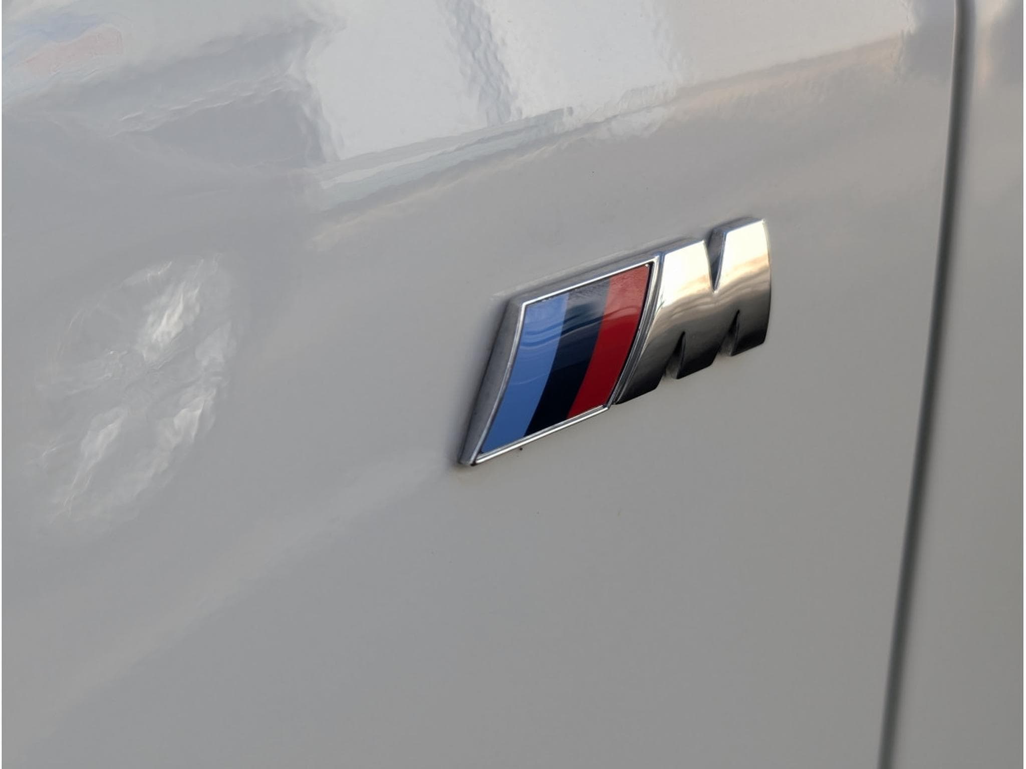 BMW 118 M-SPORT 140CH BOITE AUTO TOIT PANO *36 MOIS DE GARANTIE* (2020) - Photo 15