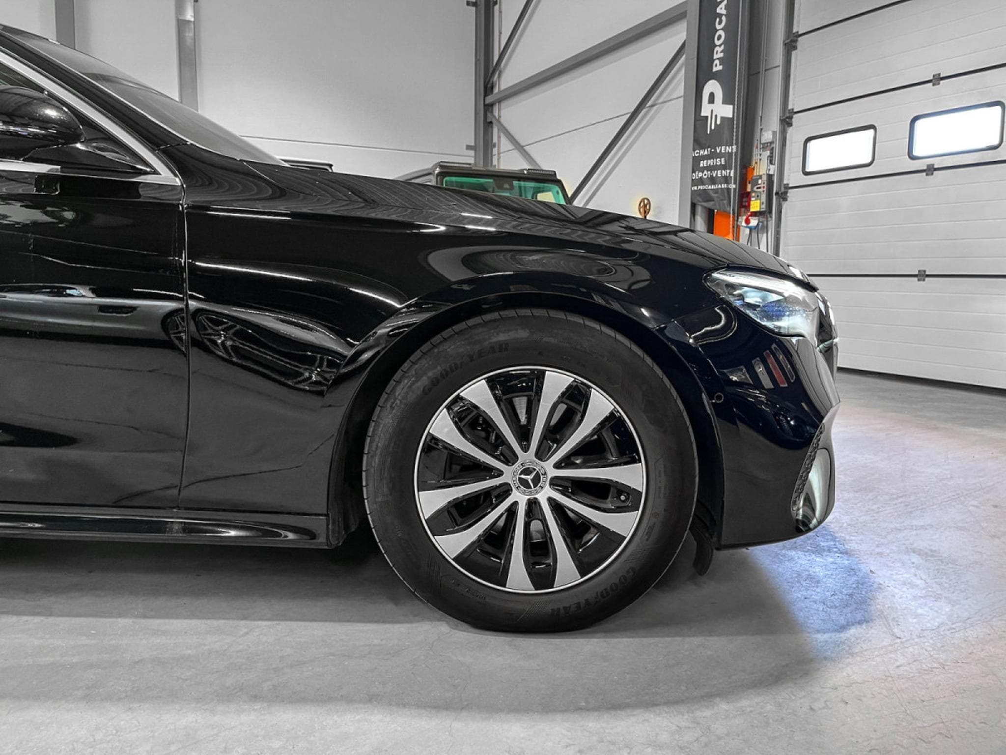 Mercedes E 200 E200 D AVANTGARDE LIMOUSINE/ MERCEDES WARRANTY 2028 (2025) - Photo 15