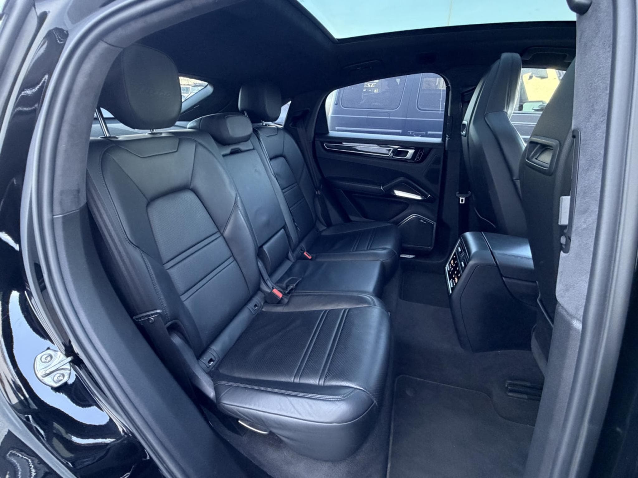 Porsche Cayenne Cayenne Coupe Turbo/22°/360/PANO/BURM/ACC/LUFT/CHRONO/HUD/AH (2019) - Photo 12
