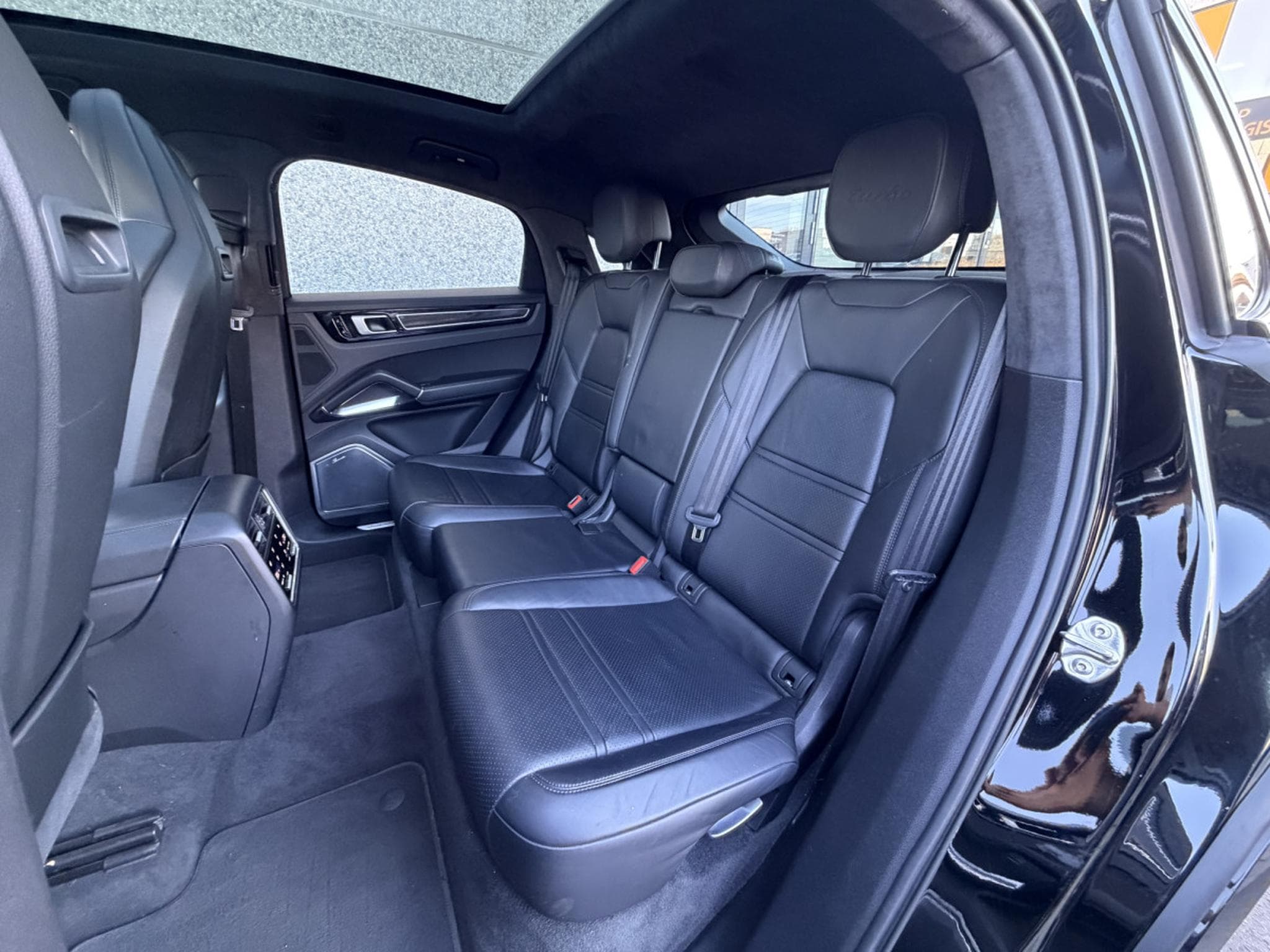 Porsche Cayenne Cayenne Coupe Turbo/22°/360/PANO/BURM/ACC/LUFT/CHRONO/HUD/AH (2019) - Photo 14