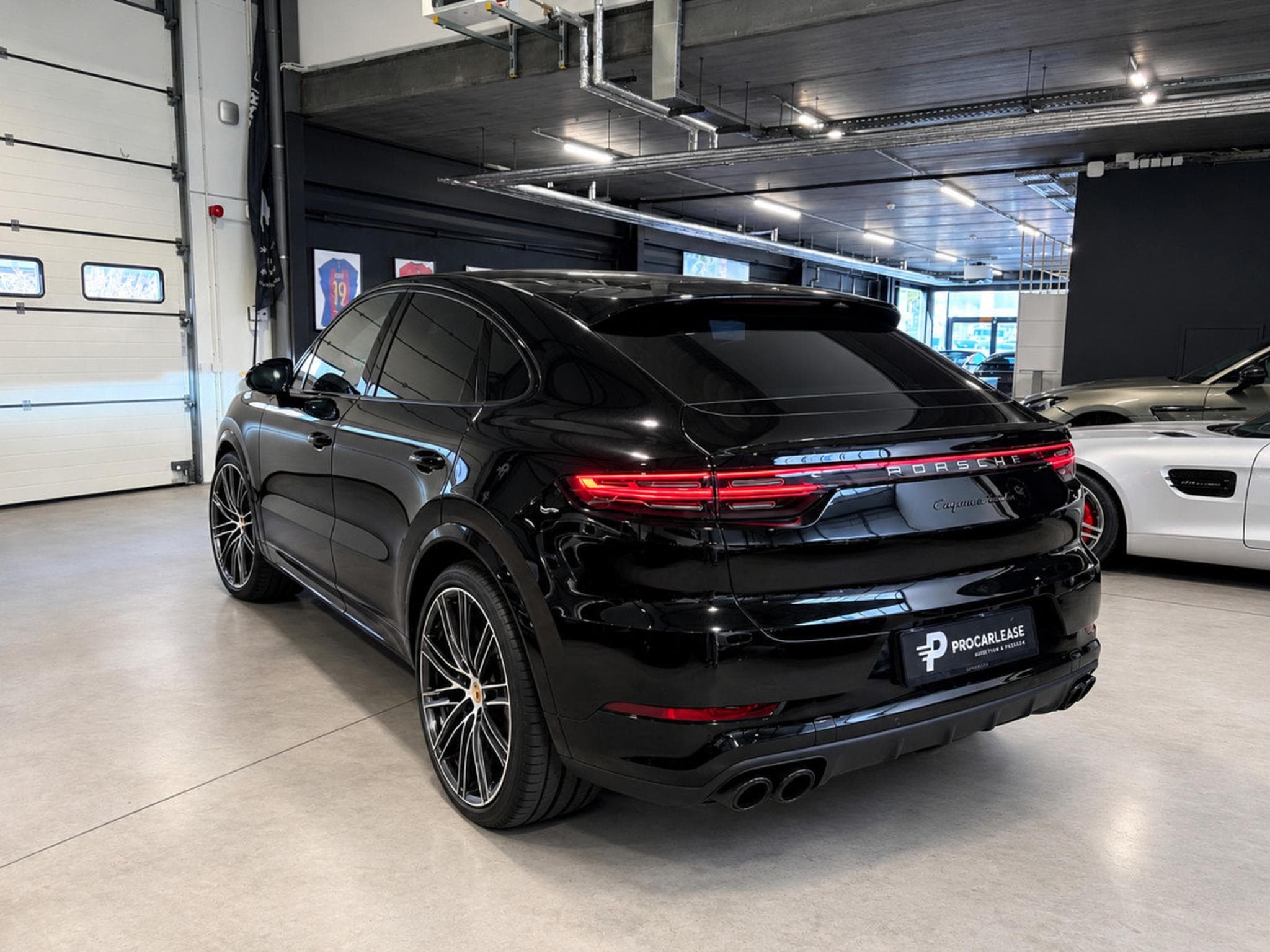 Porsche Cayenne Cayenne Coupe Turbo/22°/360/PANO/BURM/ACC/LUFT/CHRONO/HUD/AH (2019) - Photo 15