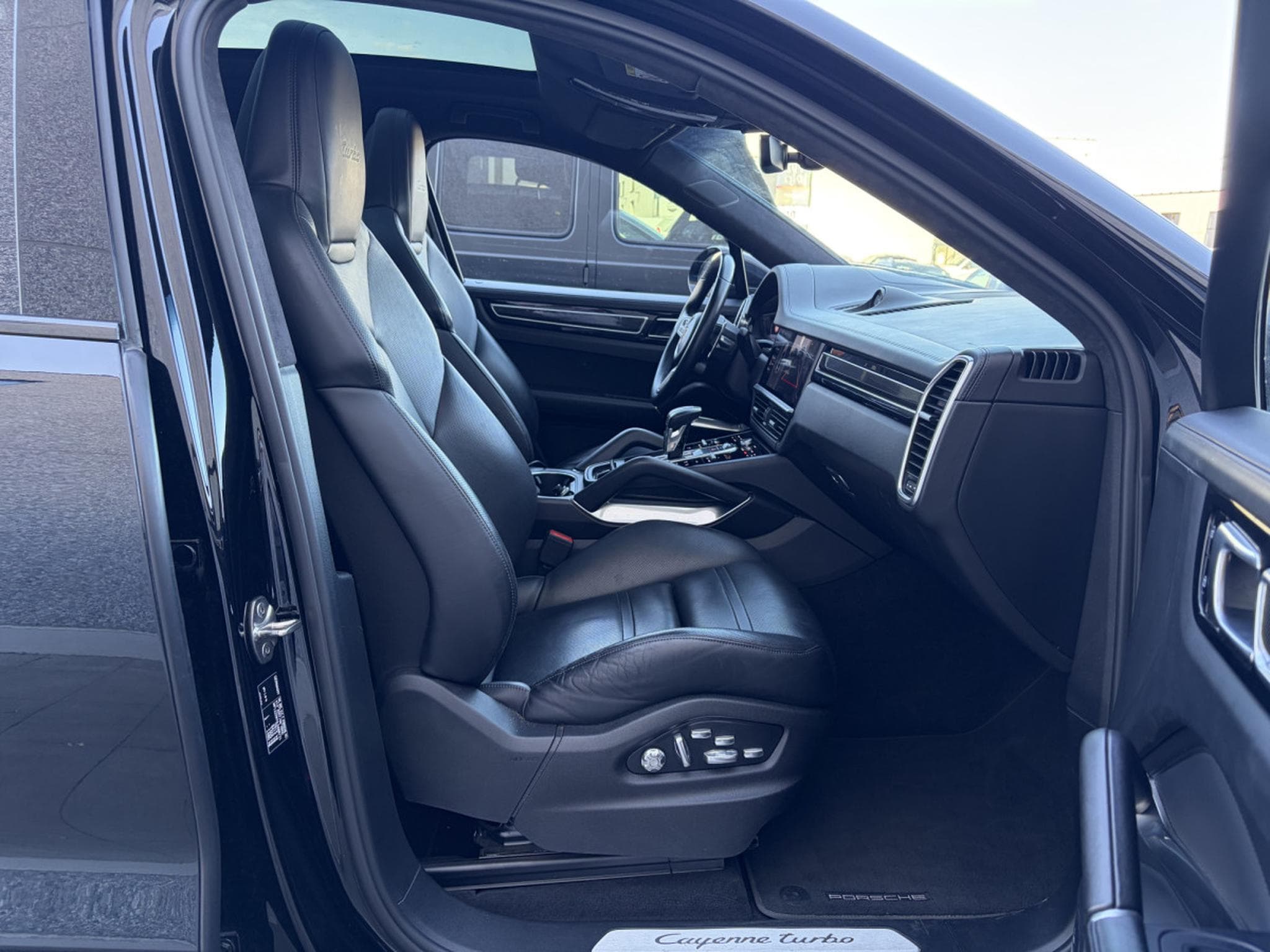 Porsche Cayenne Cayenne Coupe Turbo/22°/360/PANO/BURM/ACC/LUFT/CHRONO/HUD/AH (2019) - Photo 23