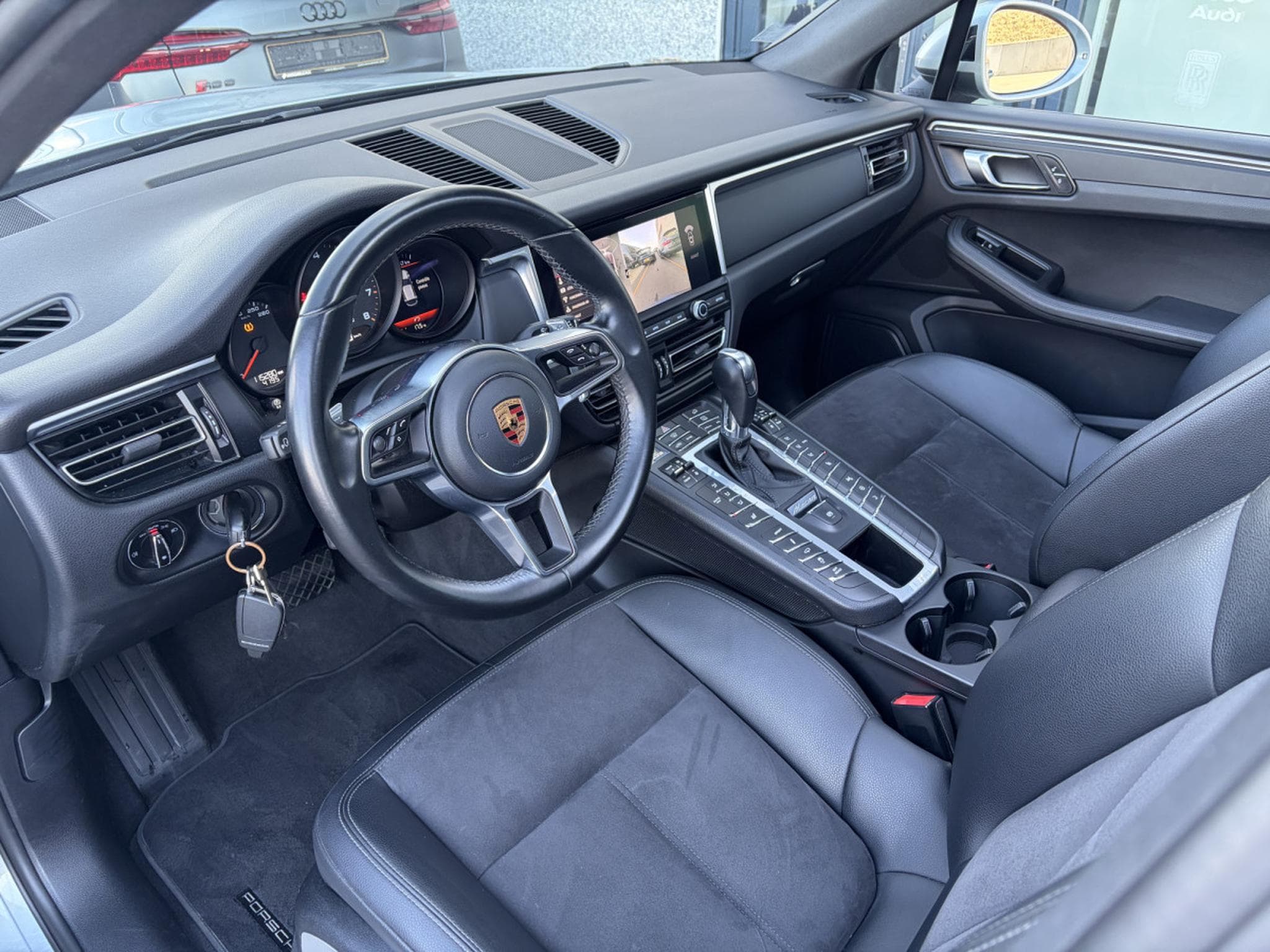 Porsche Macan 2.0 TFSI PDK/20"/PANO/360°/PTM/PASM (2018) - Photo 3