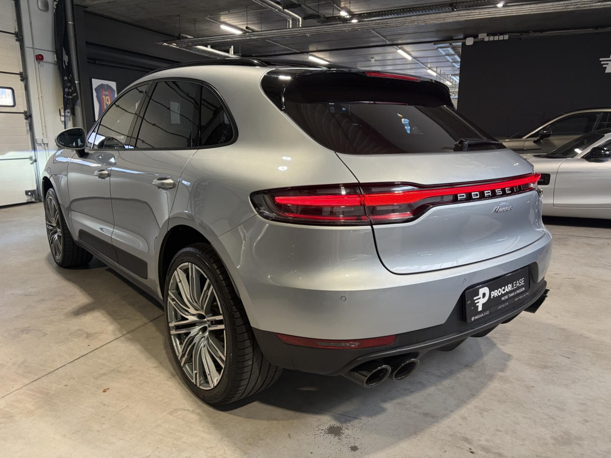Porsche Macan 2.0 TFSI PDK/20"/PANO/360°/PTM/PASM (2018) - Photo 10