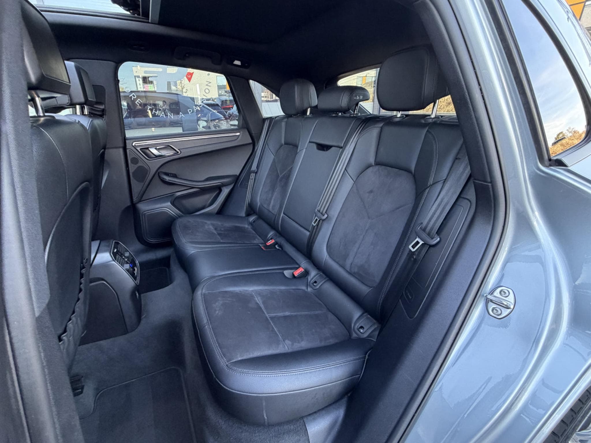 Porsche Macan 2.0 TFSI PDK/20"/PANO/360°/PTM/PASM (2018) - Photo 14